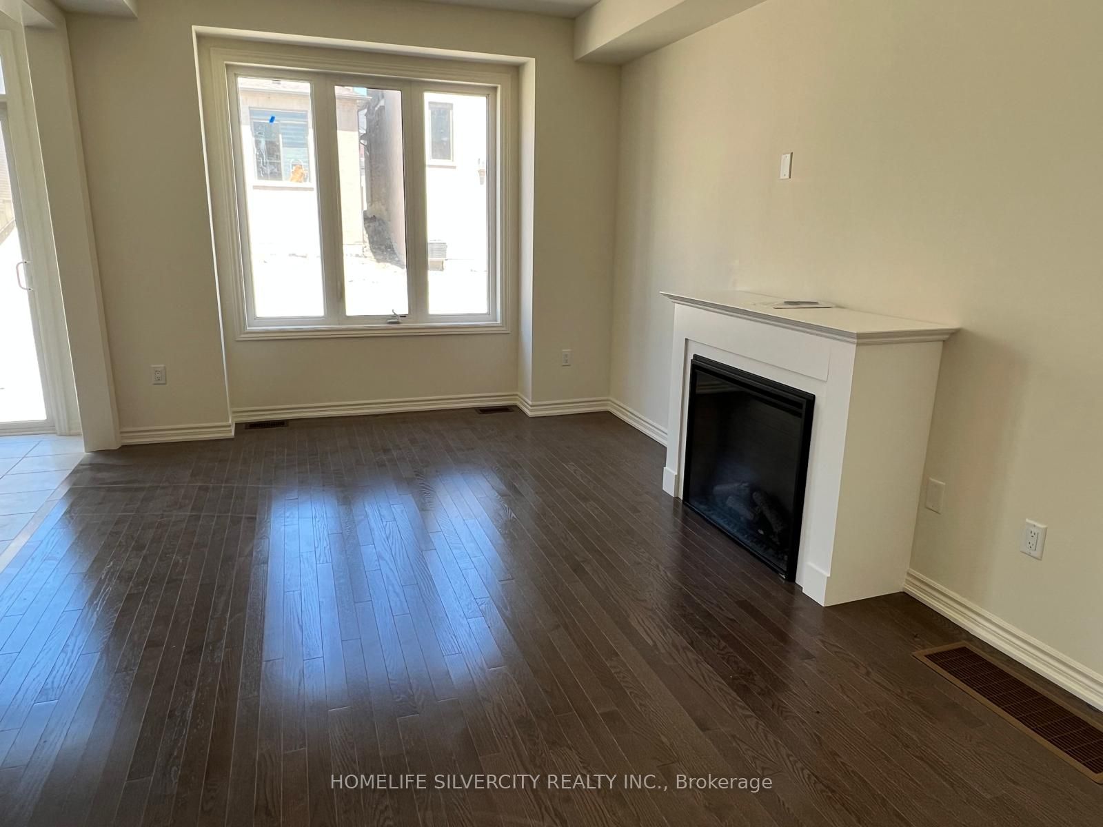 1224 Rexton Drive Property Photo 8