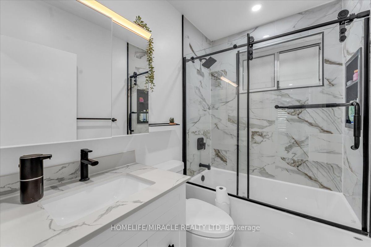 1238 Pharmacy Avenue Property Photo 13