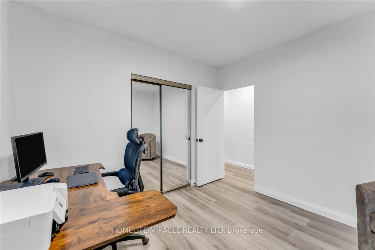 1238 Pharmacy Avenue Property Photo 17