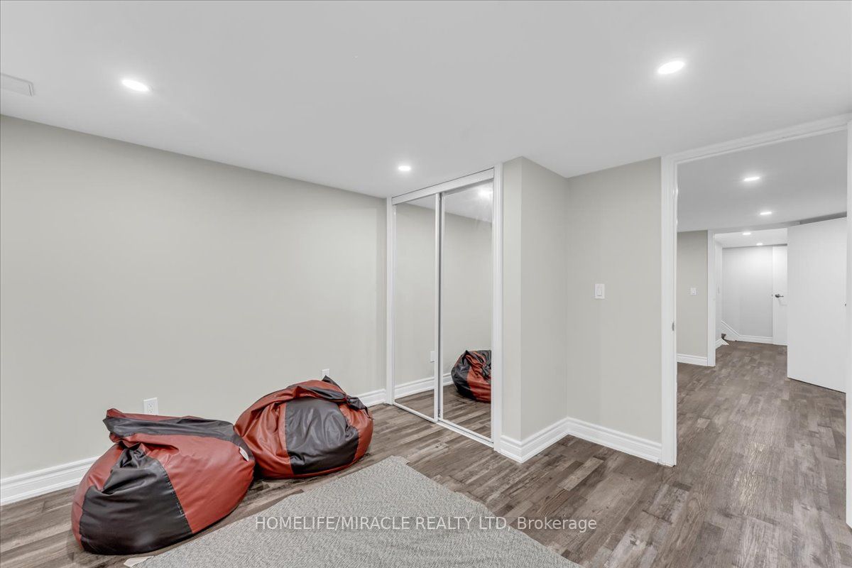 1238 Pharmacy Avenue Property Photo 25