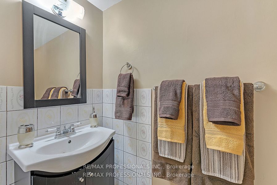 124 Panter Crescent Lower Property Photo 20
