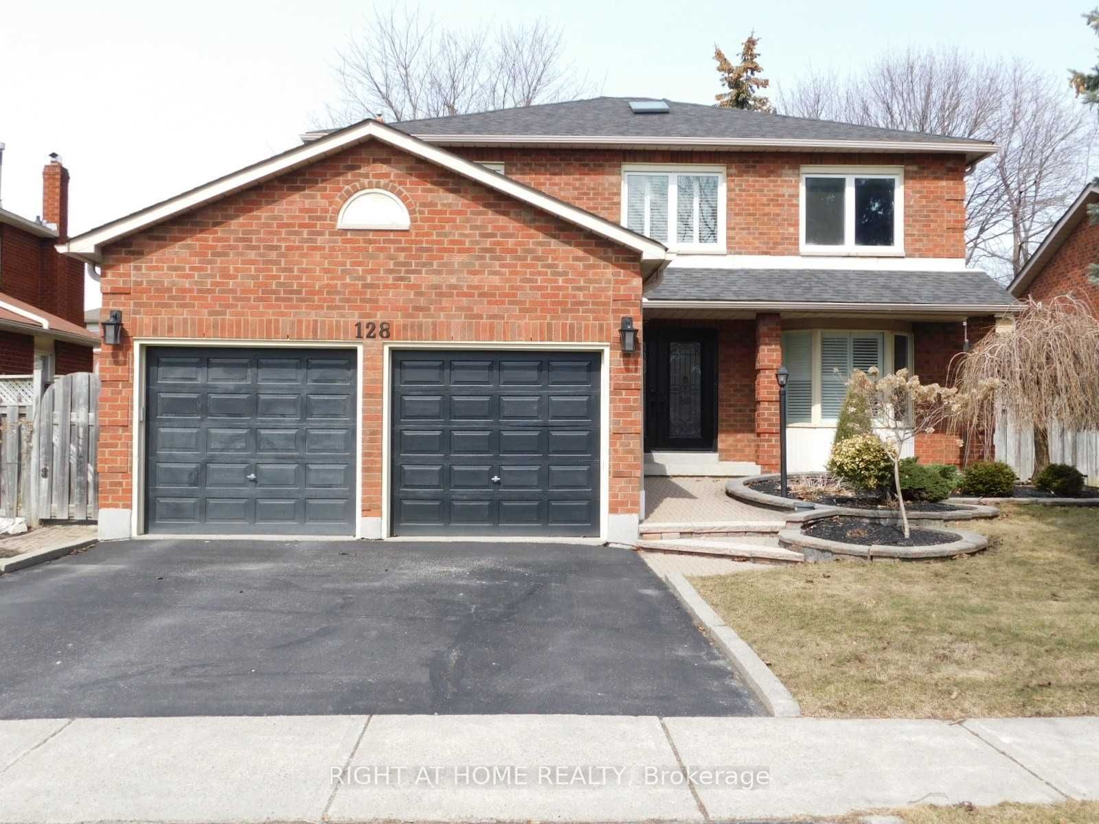 128 William Stephenson Drive Property Photo 1