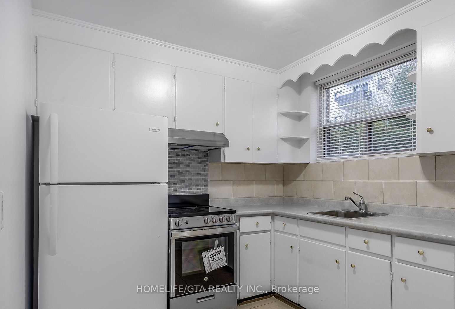349 Frontenac Avenue 3 Property Photo 9