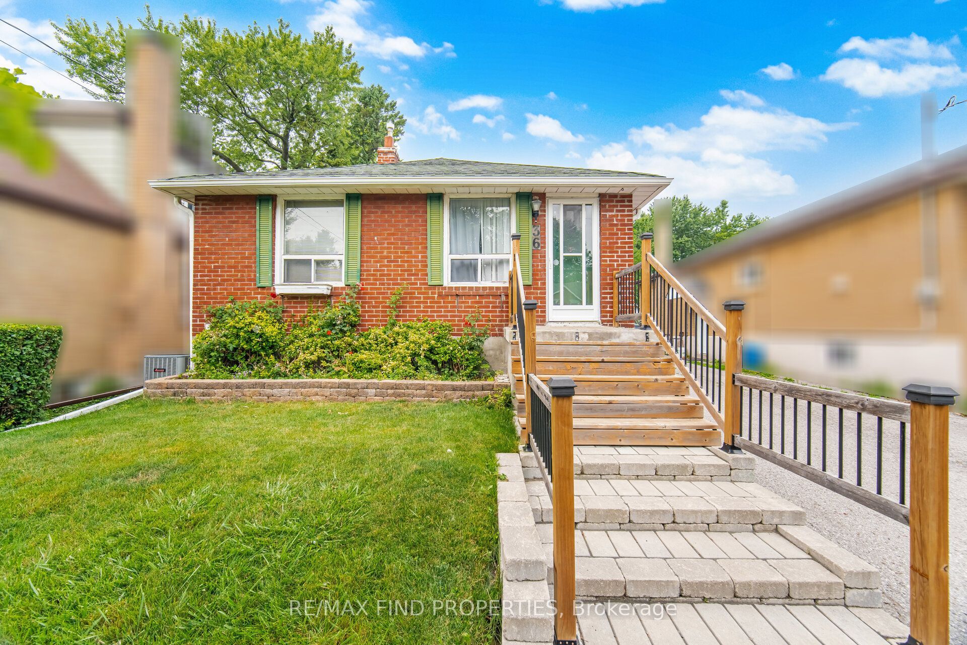 36 Pinegrove Avenue Property Photo 2