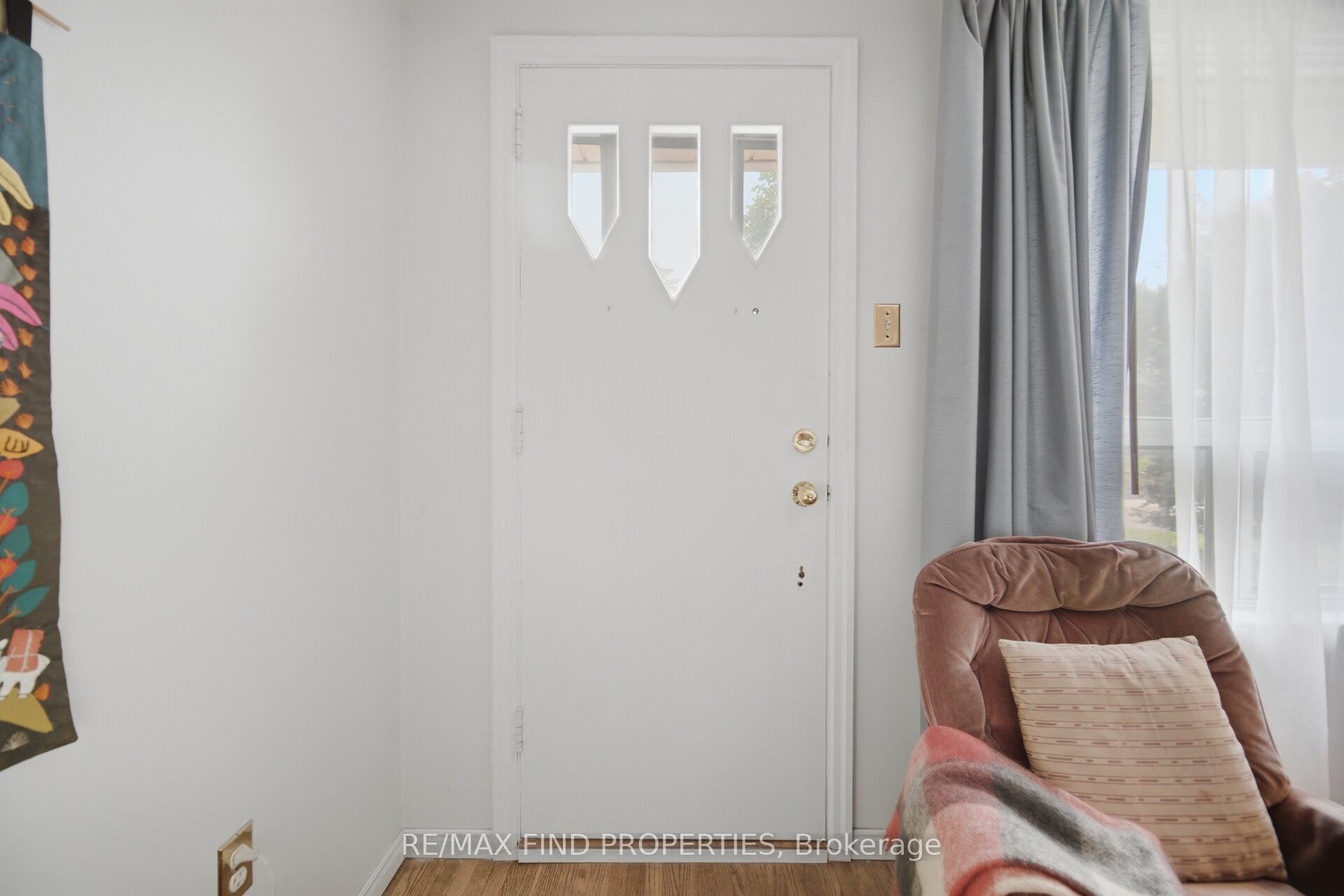 36 Pinegrove Avenue Property Photo 7