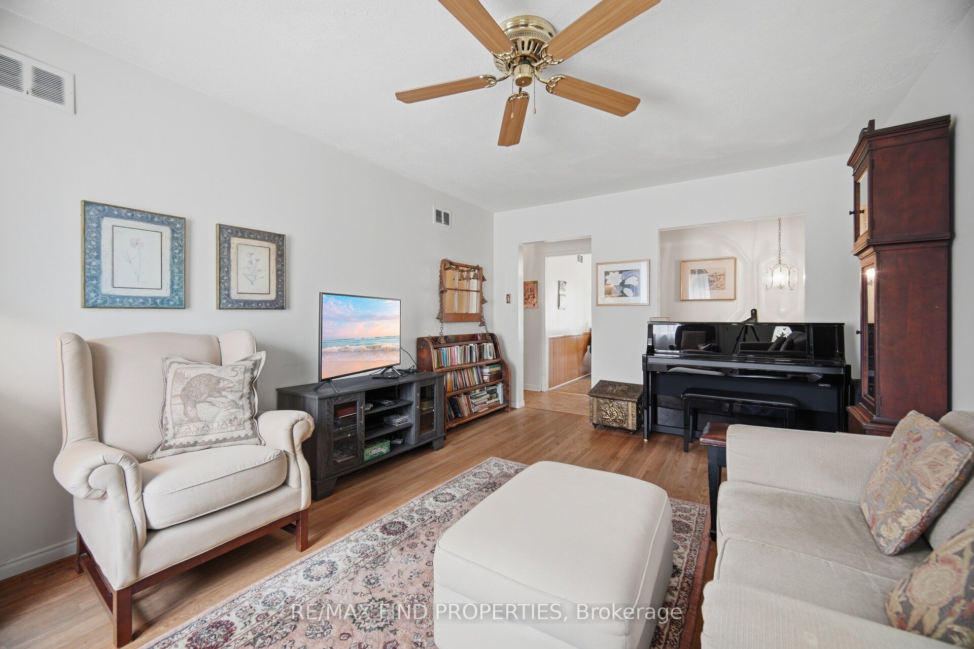 36 Pinegrove Avenue Property Photo 8