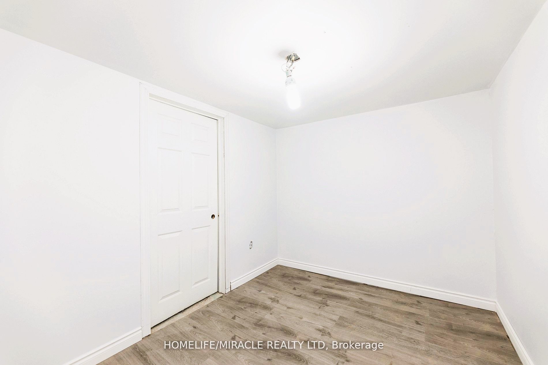 1251 Warden Avenue Bsmt Property Photo 2