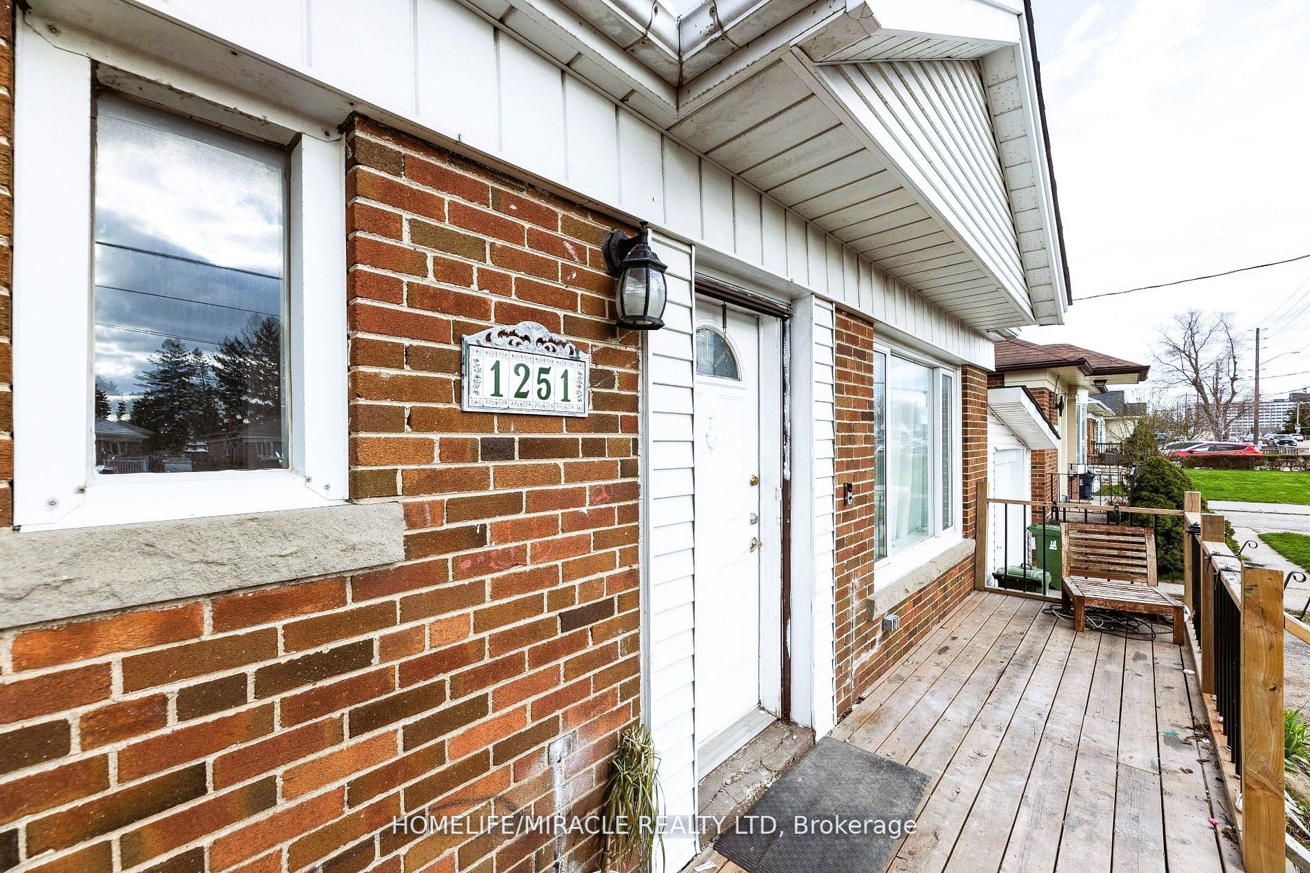 1251 Warden Avenue Bsmt Property Photo 8