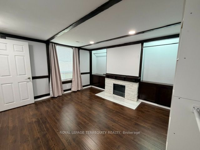 869 Marinet Crescent Bsmt Property Photo 2