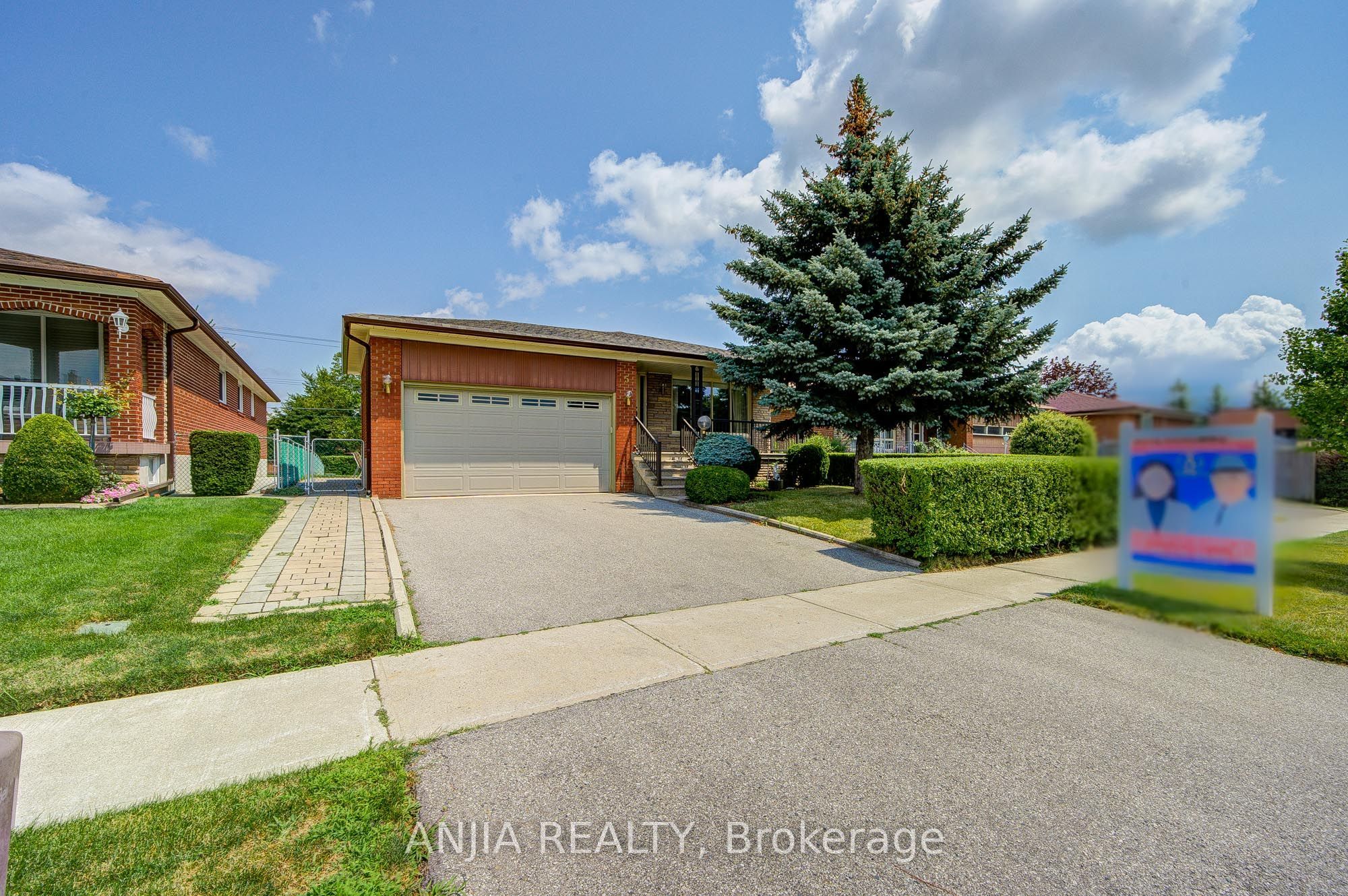 5 Brantford Drive Property Photo 1
