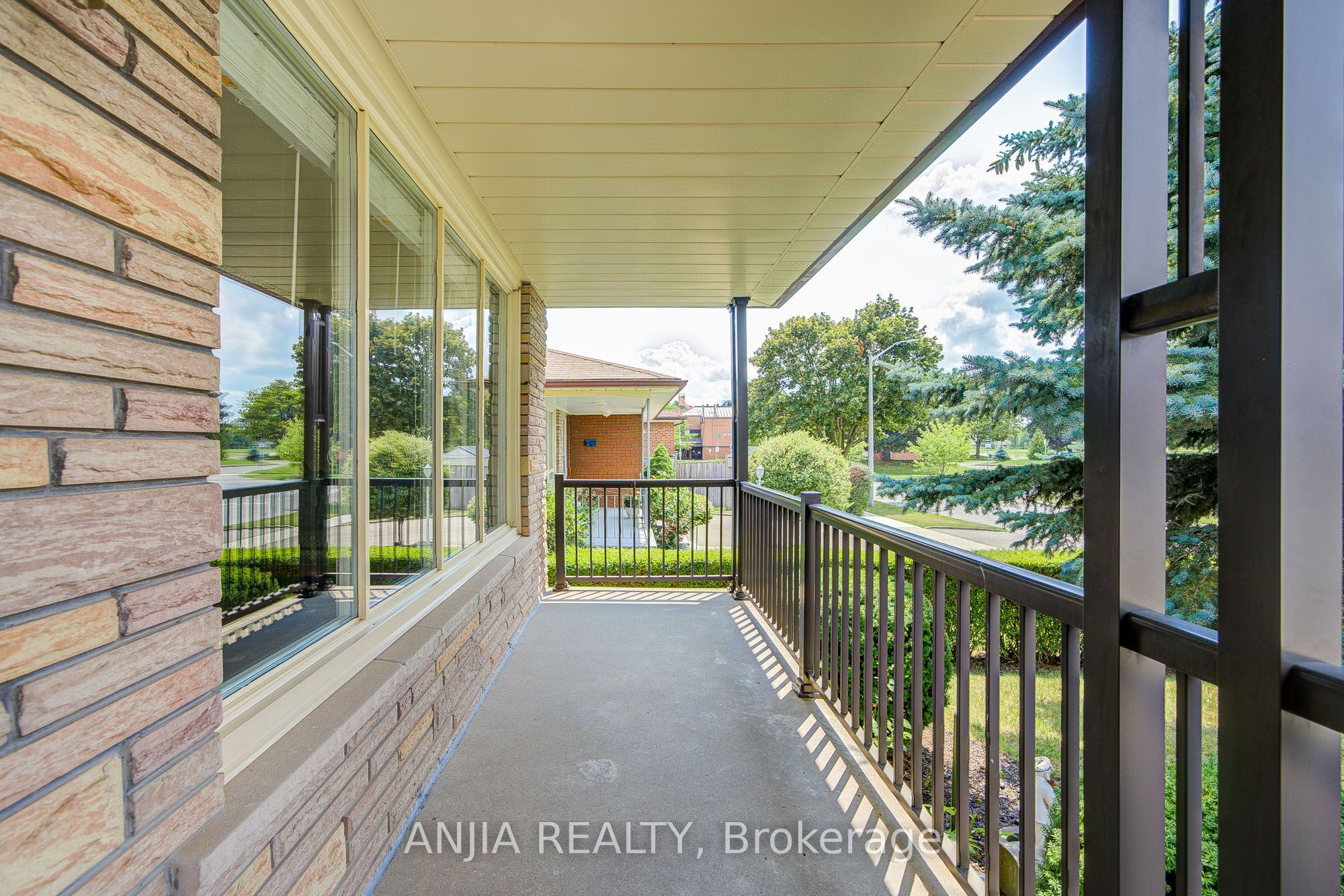 5 Brantford Drive Property Photo 5