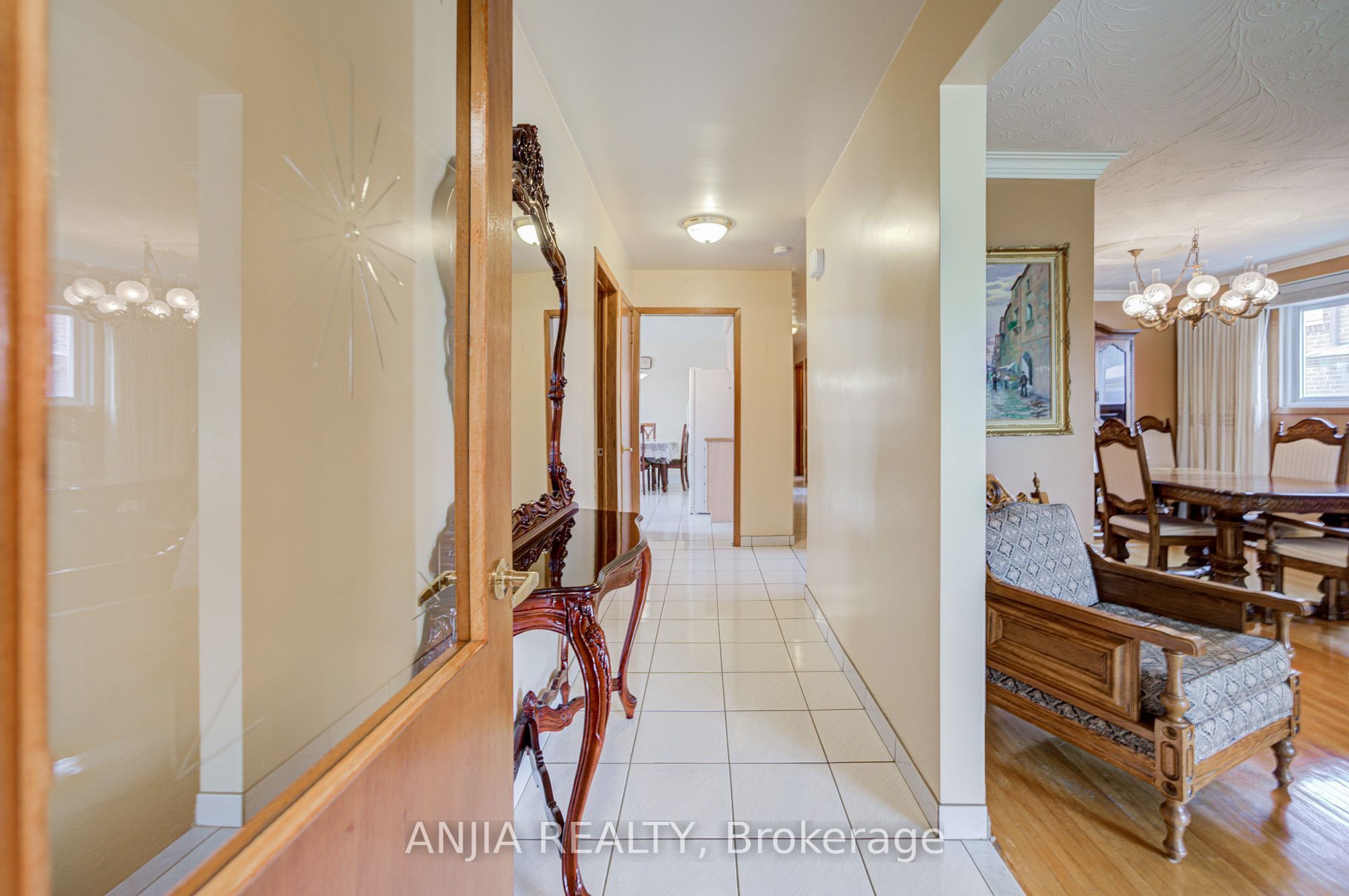 5 Brantford Drive Property Photo 8