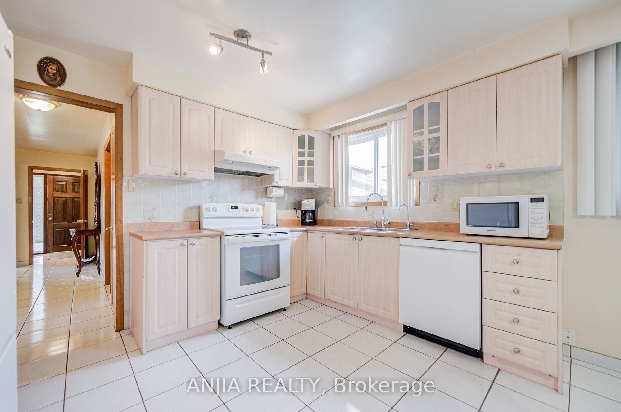 5 Brantford Drive Property Photo 16