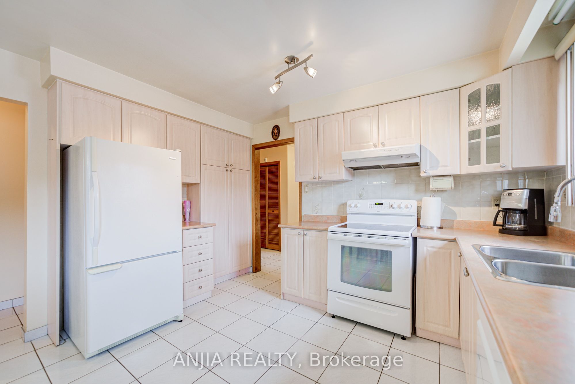 5 Brantford Drive Property Photo 17
