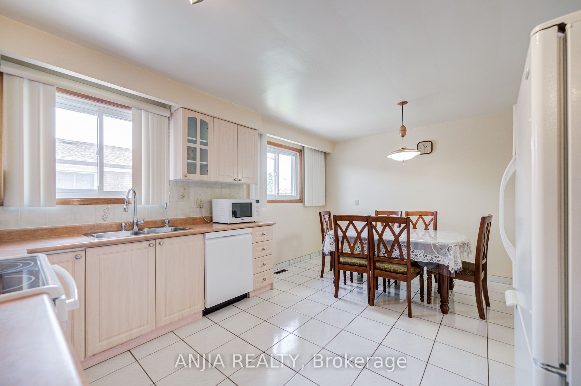 5 Brantford Drive Property Photo 18