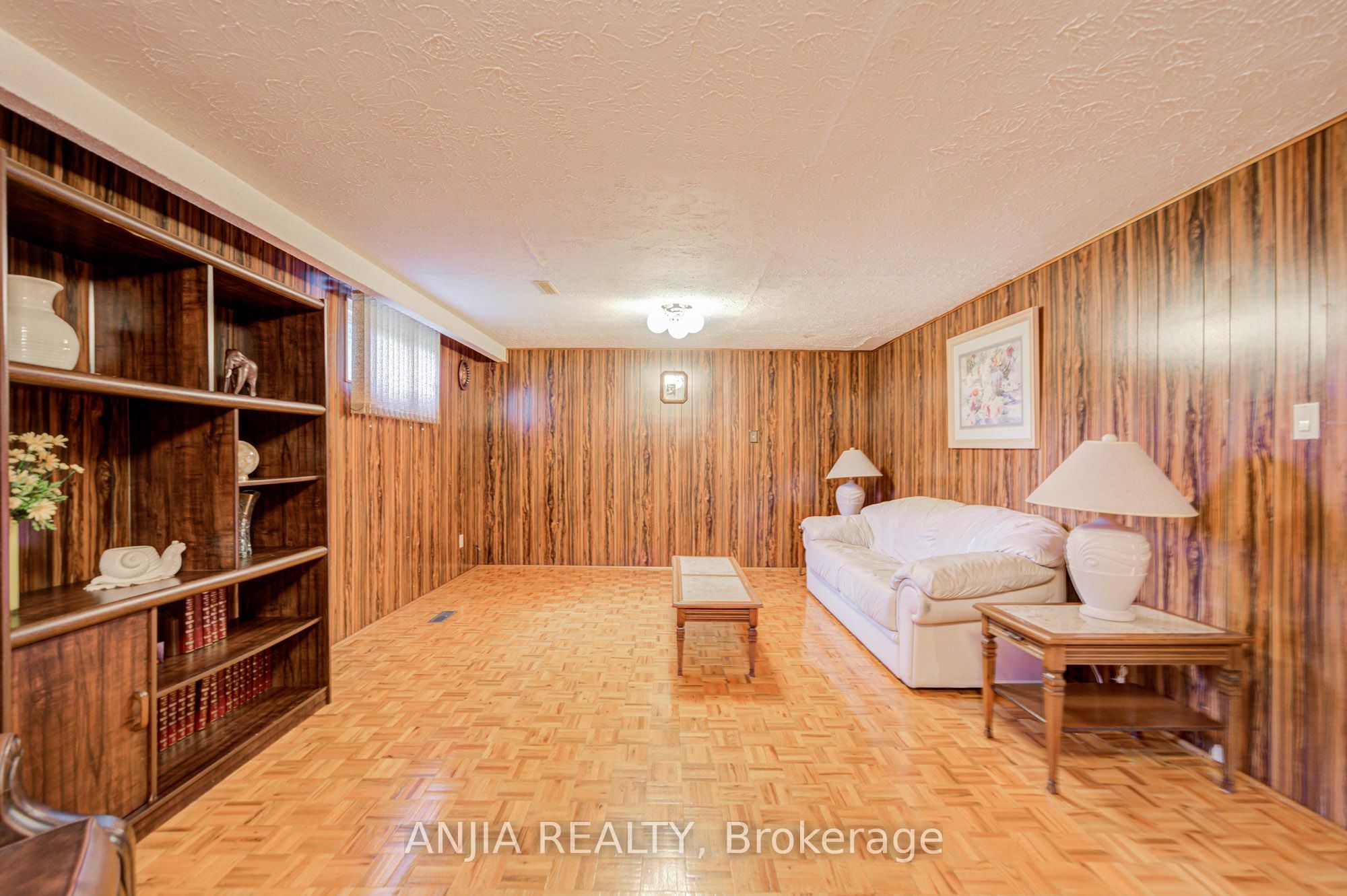 5 Brantford Drive Property Photo 32