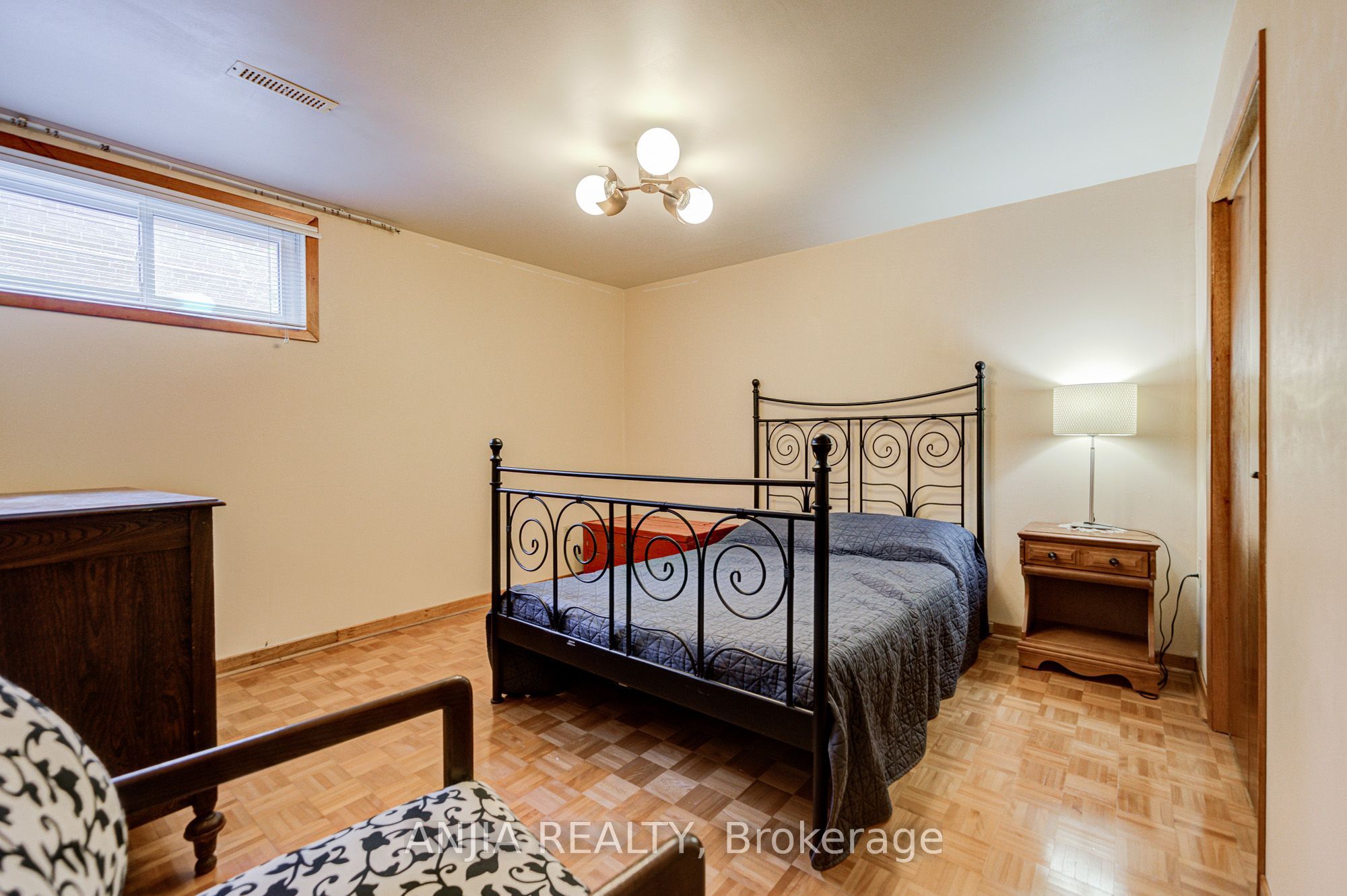 5 Brantford Drive Property Photo 33