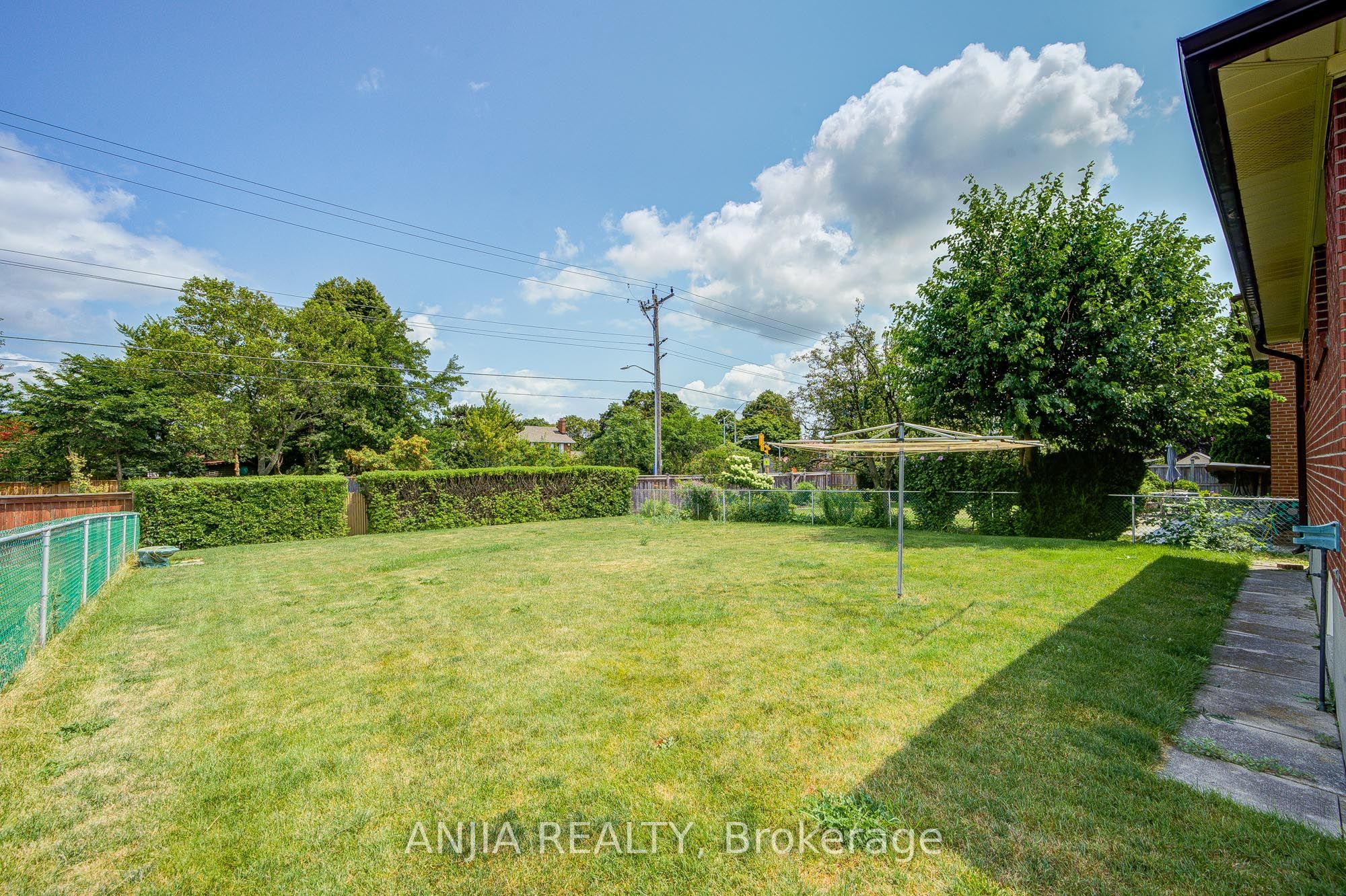 5 Brantford Drive Property Photo 45