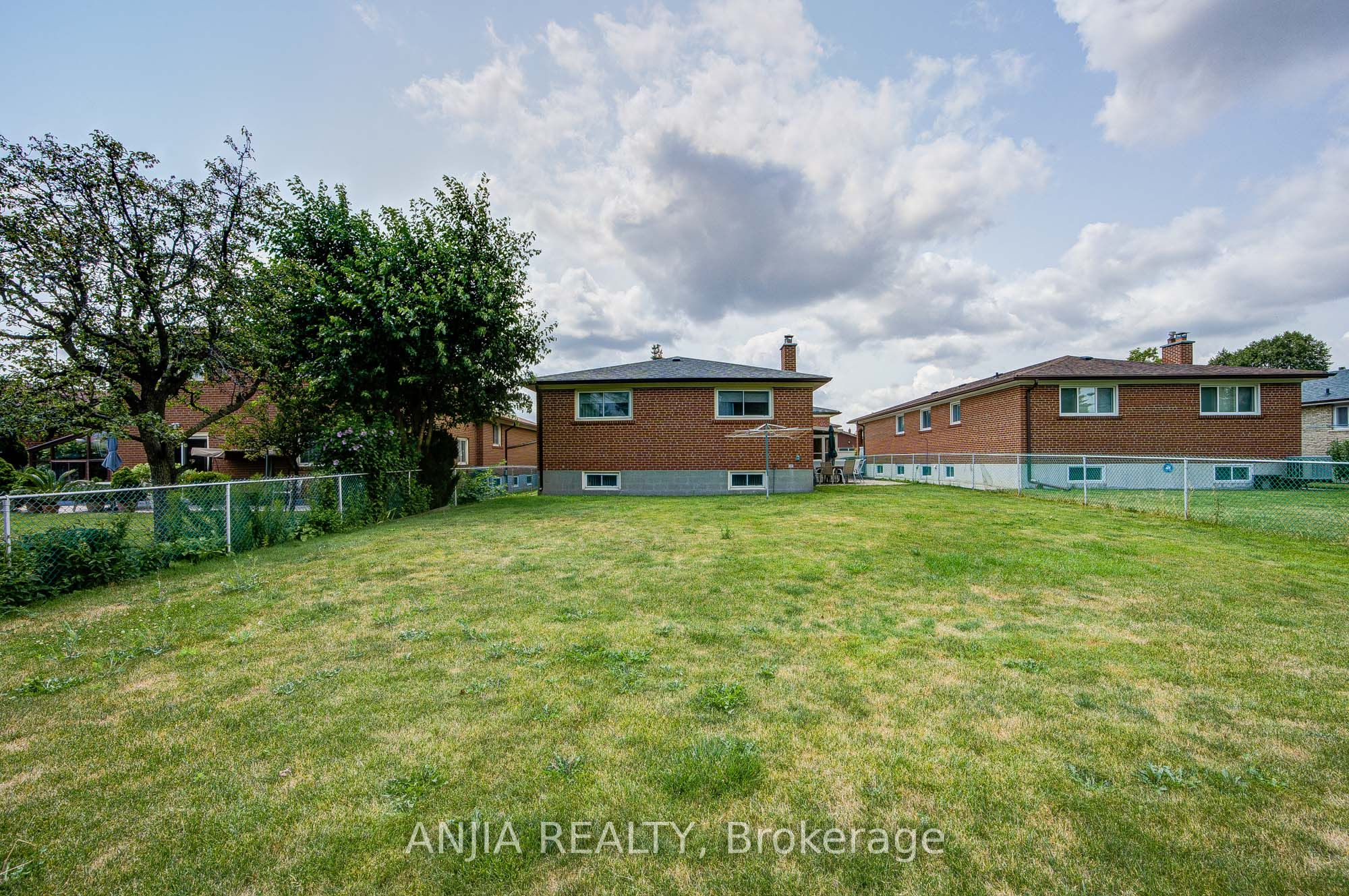 5 Brantford Drive Property Photo 46