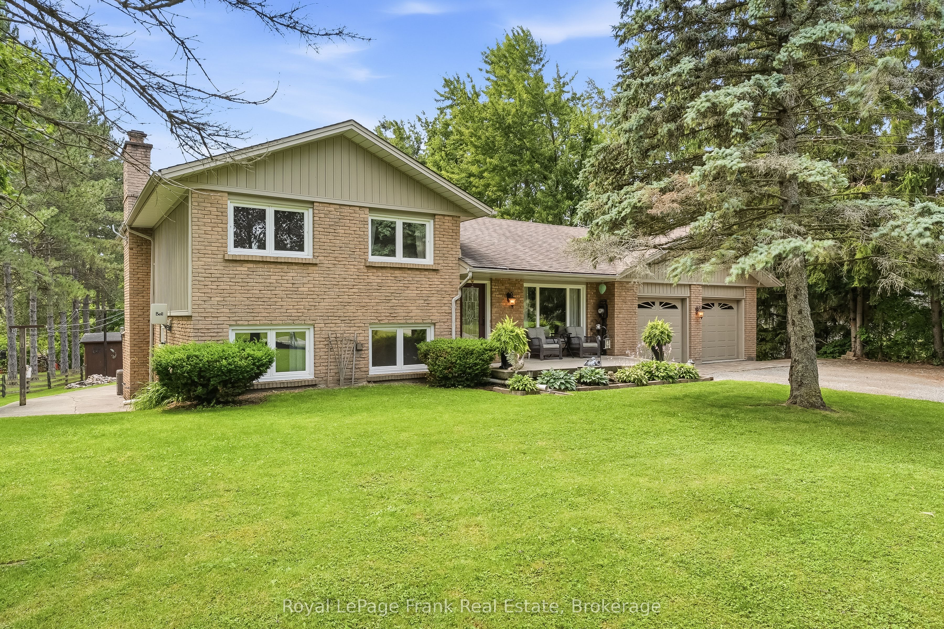 32 Jacobsen Boulevard Property Photo 2