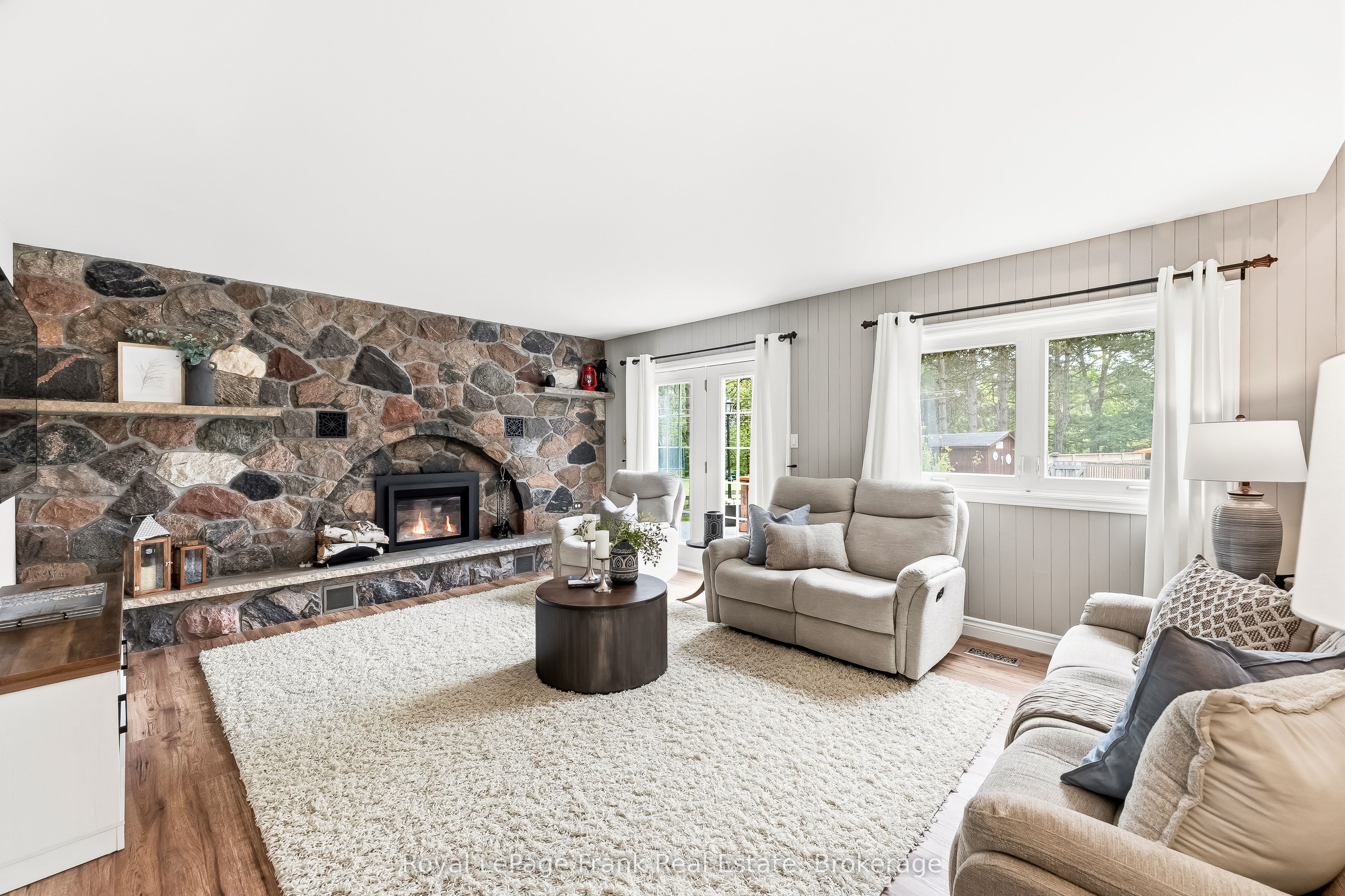 32 Jacobsen Boulevard Property Photo 15