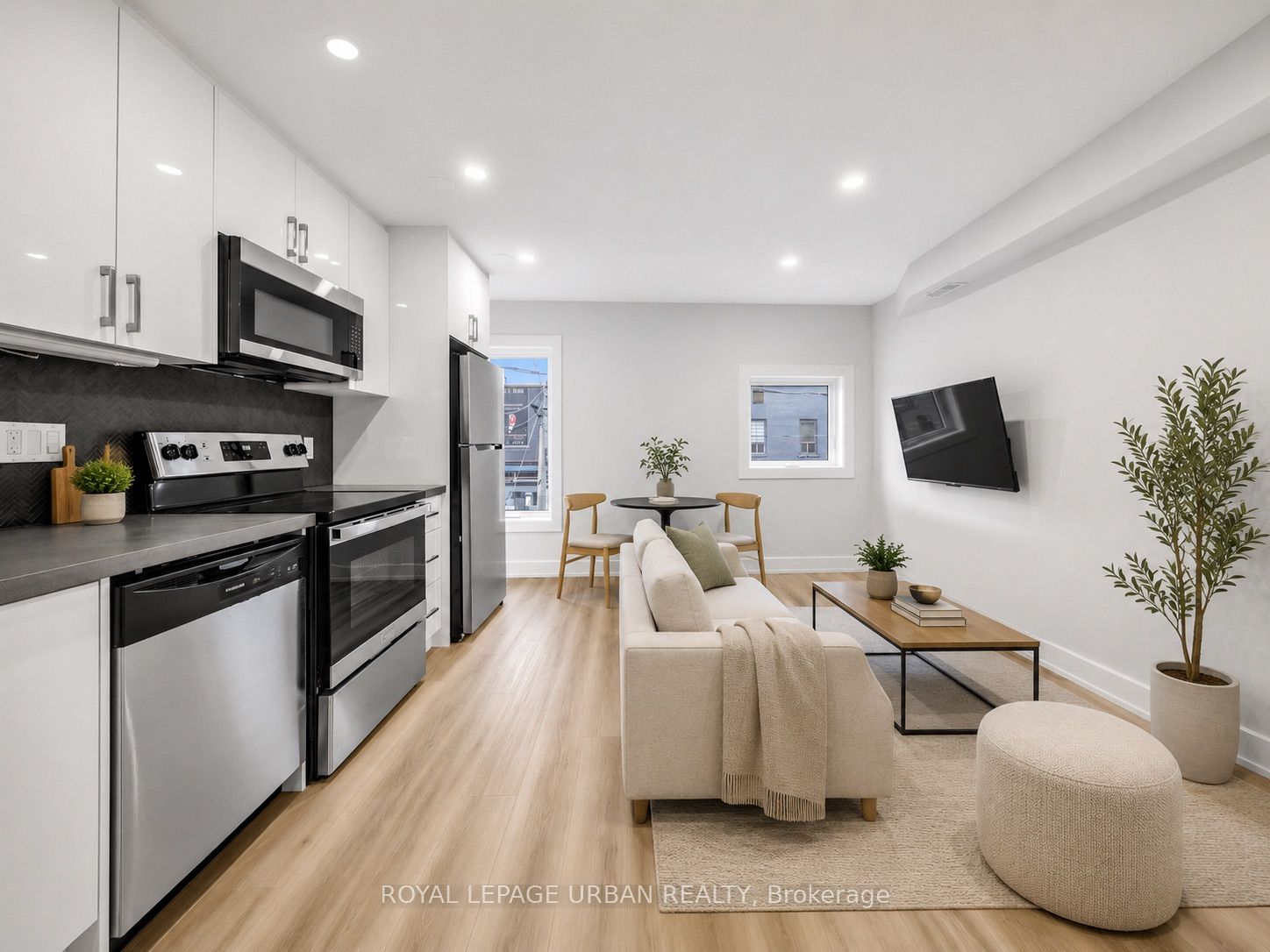 851 Danforth Avenue B Property Photo 1