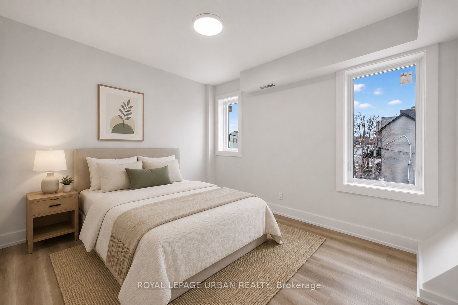 851 Danforth Avenue B Property Photo 4