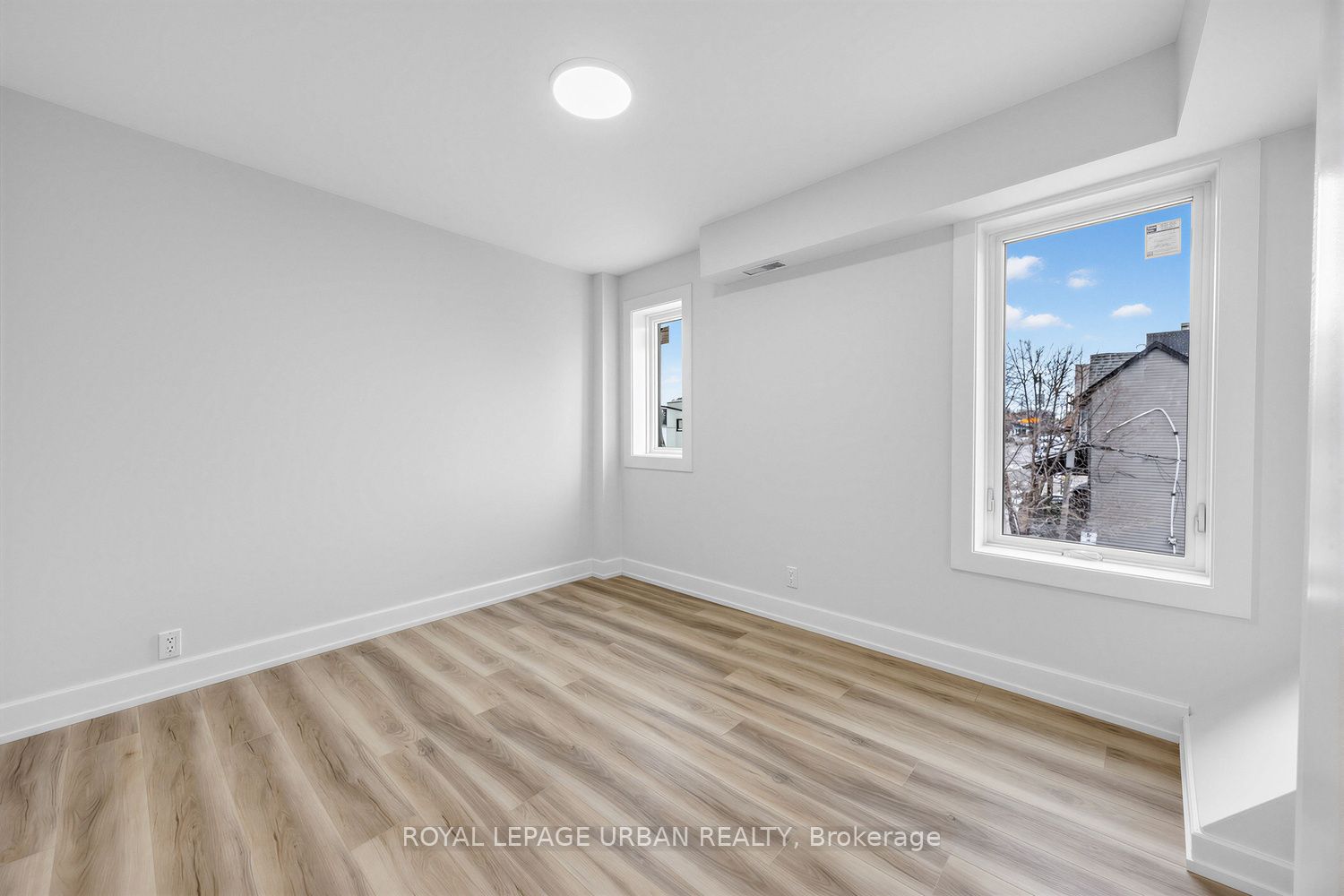 851 Danforth Avenue B Property Photo 5