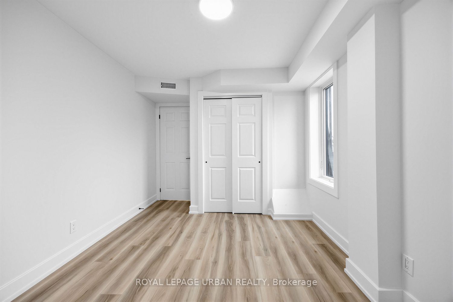 851 Danforth Avenue B Property Photo 9