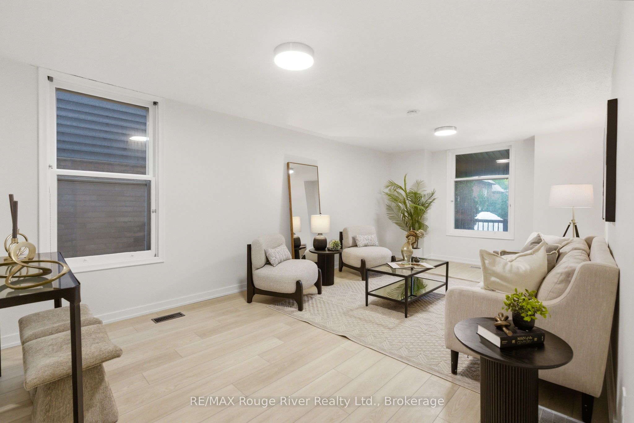 7 Heyworth Crescent Property Photo 8