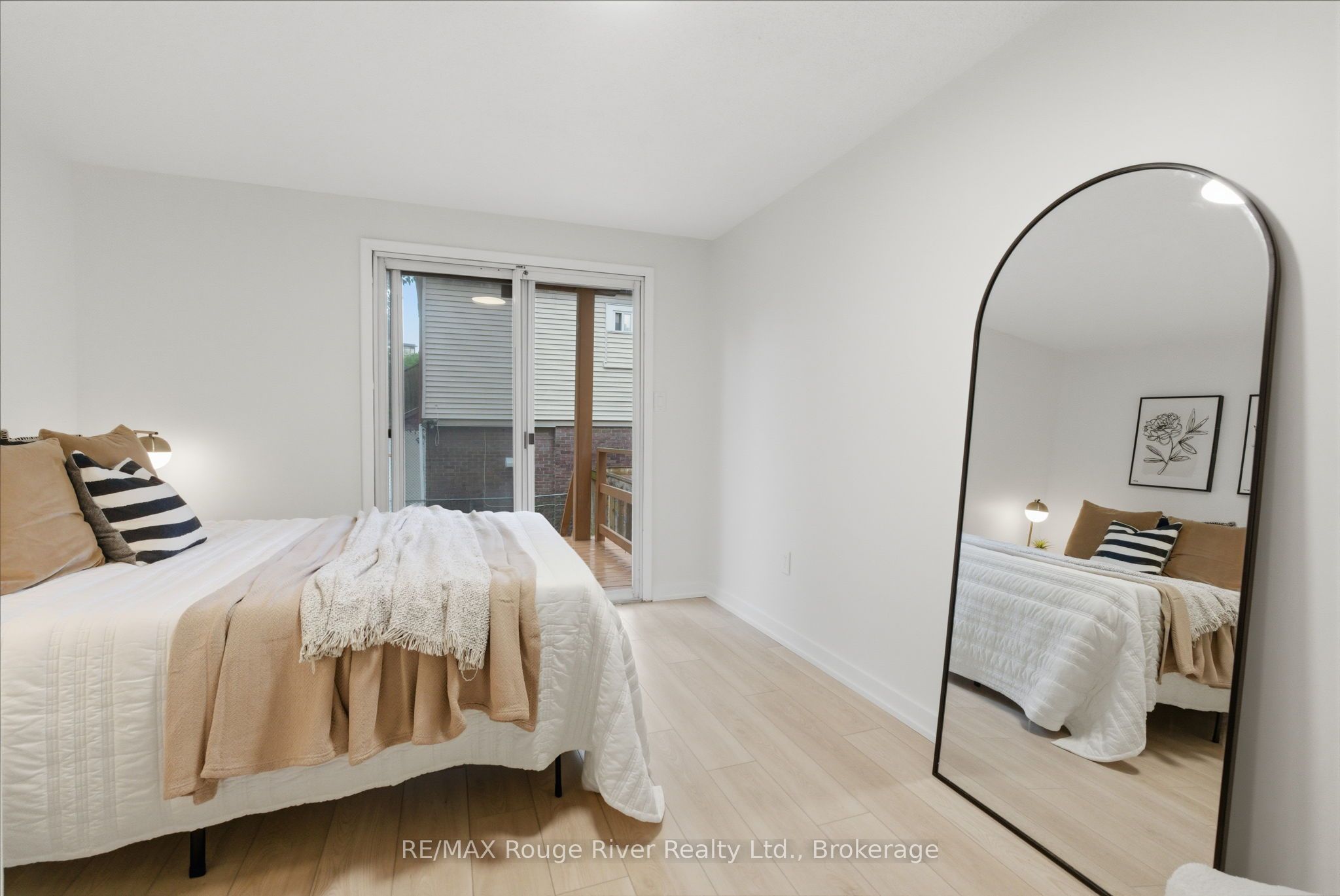 7 Heyworth Crescent Property Photo 10