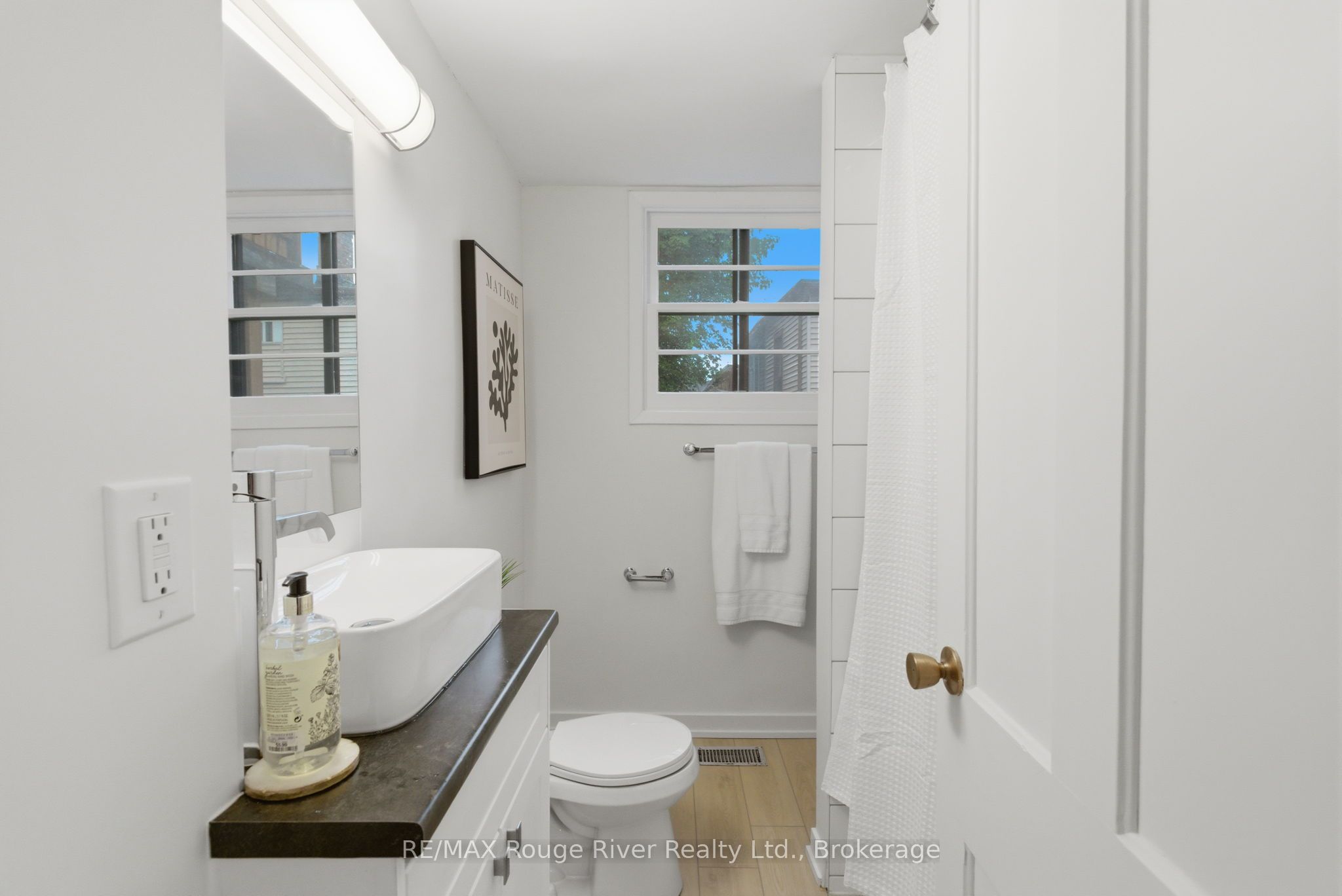 7 Heyworth Crescent Property Photo 12