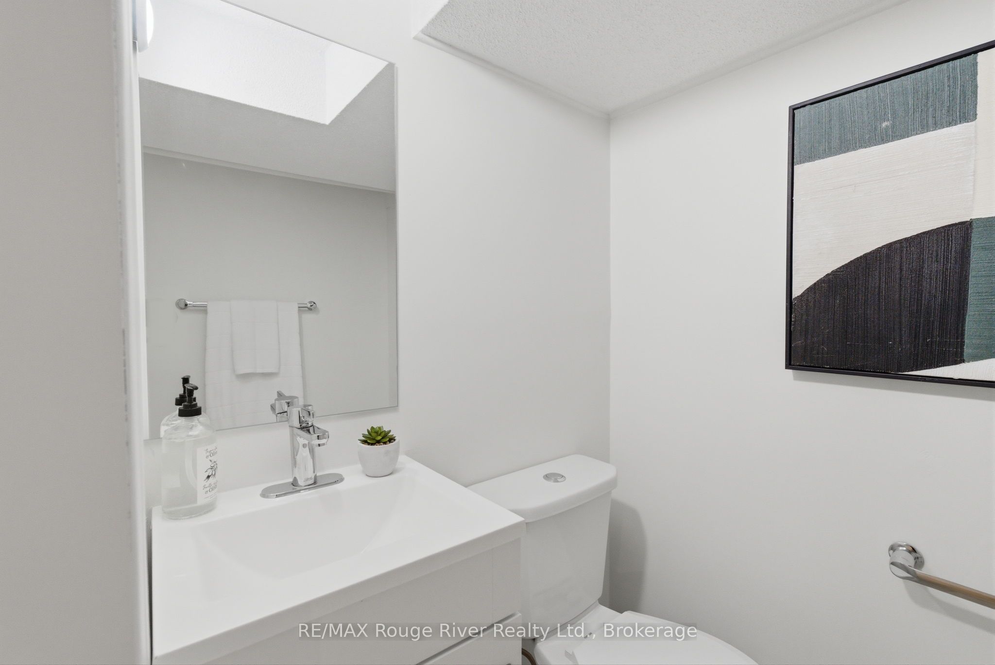7 Heyworth Crescent Property Photo 18