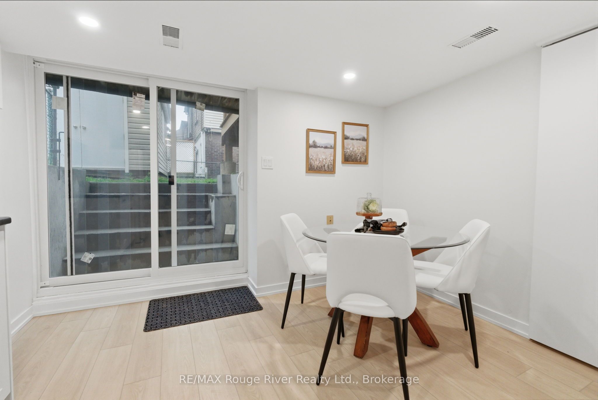 7 Heyworth Crescent Property Photo 19