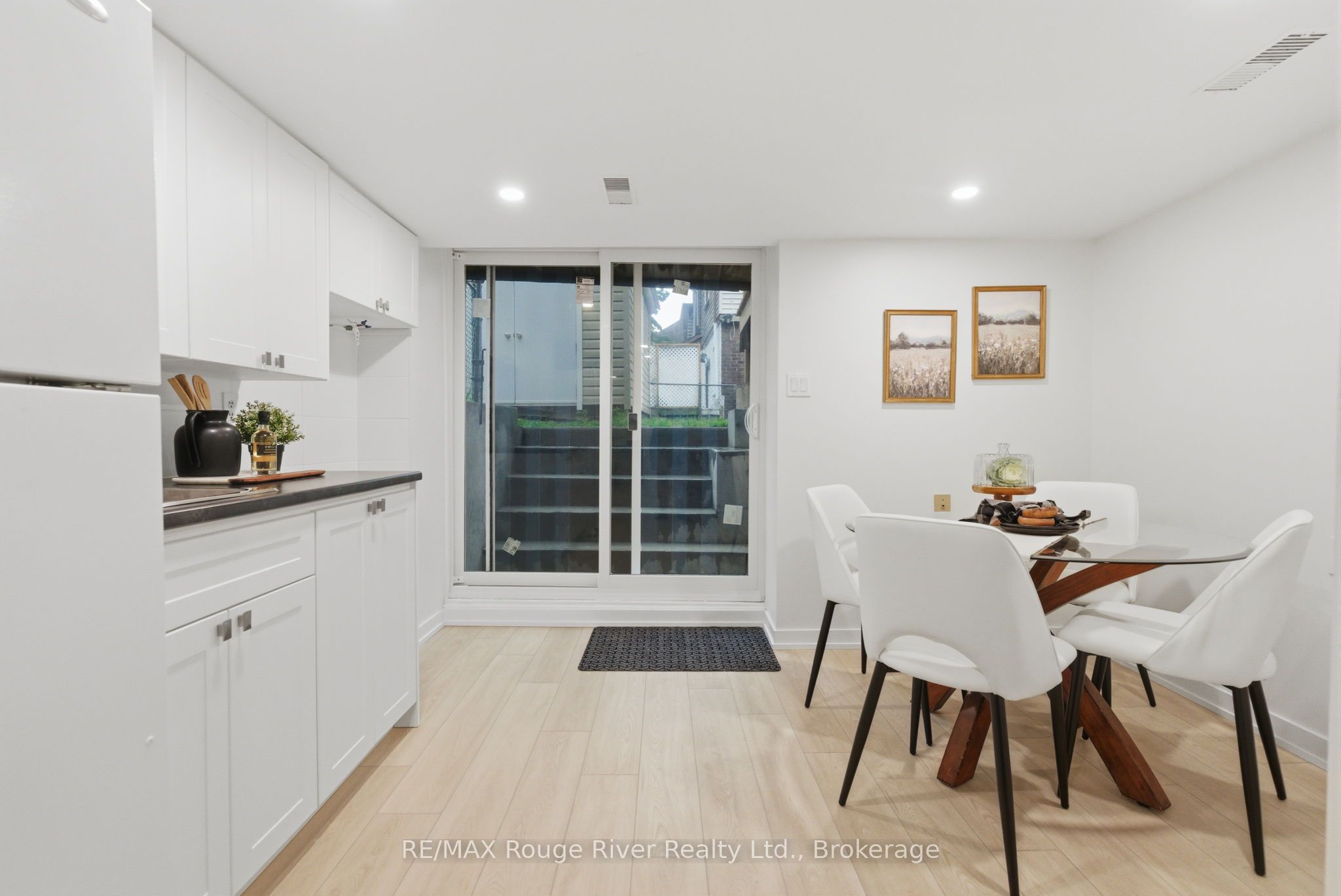 7 Heyworth Crescent Property Photo 20