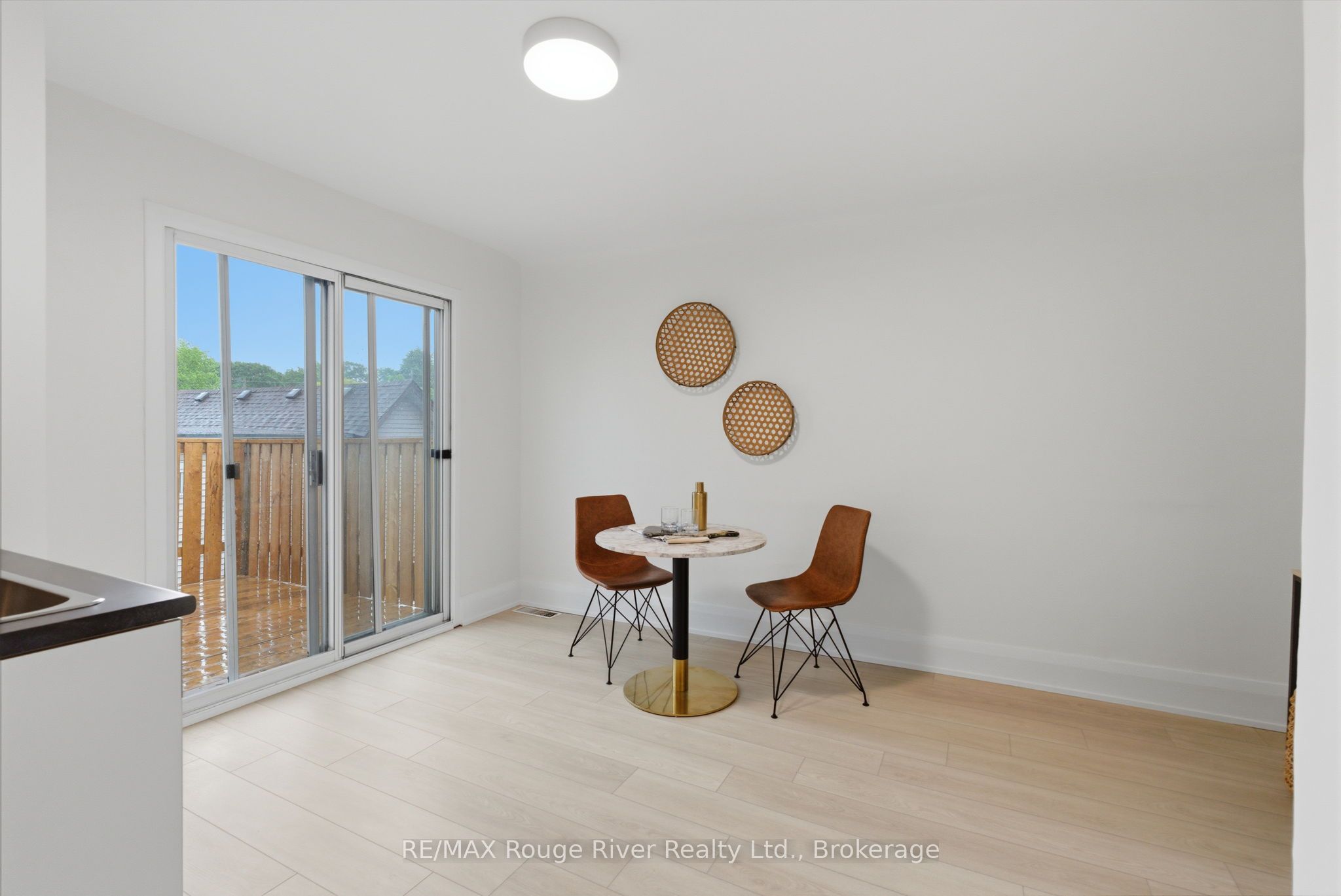 7 Heyworth Crescent Property Photo 28