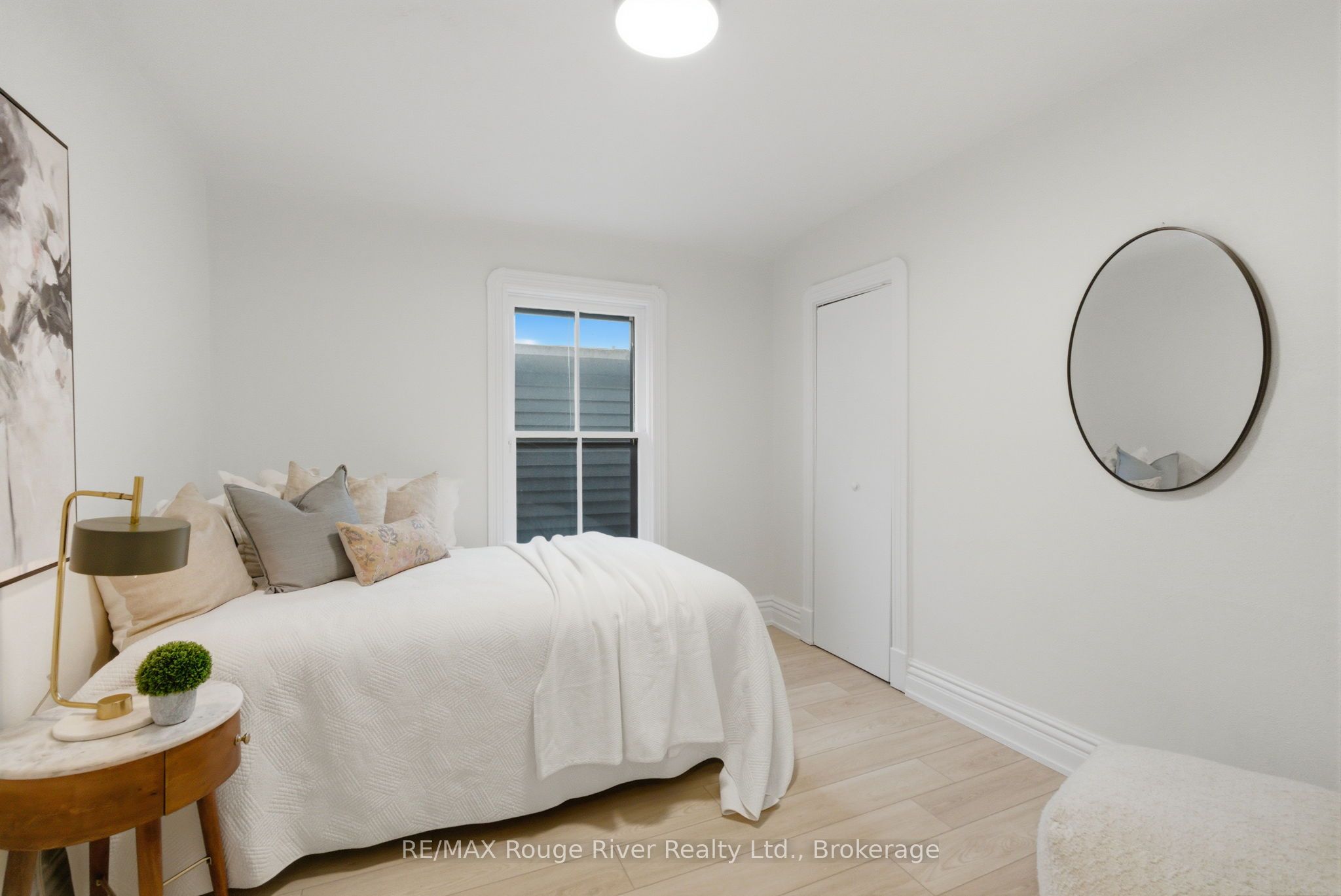 7 Heyworth Crescent Property Photo 32