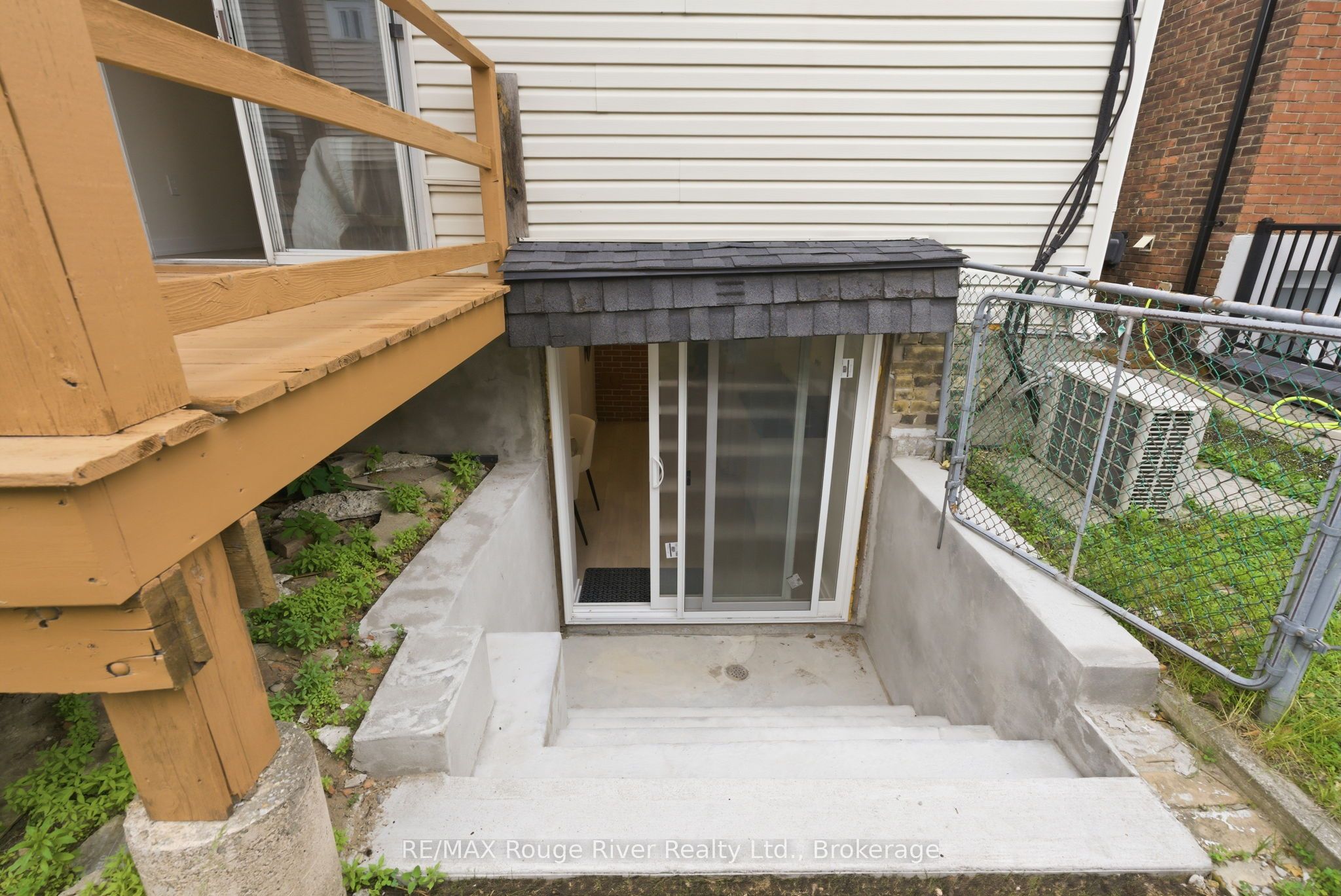 7 Heyworth Crescent Property Photo 35