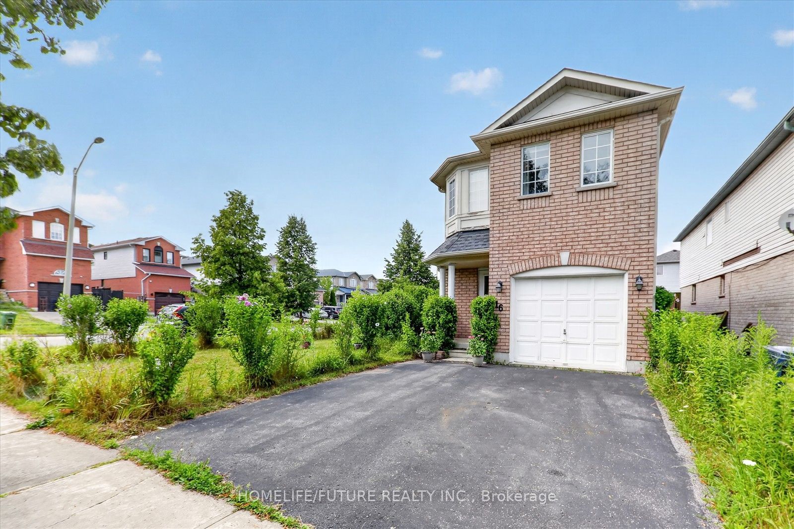 16 Rozell Road Property Photo 4