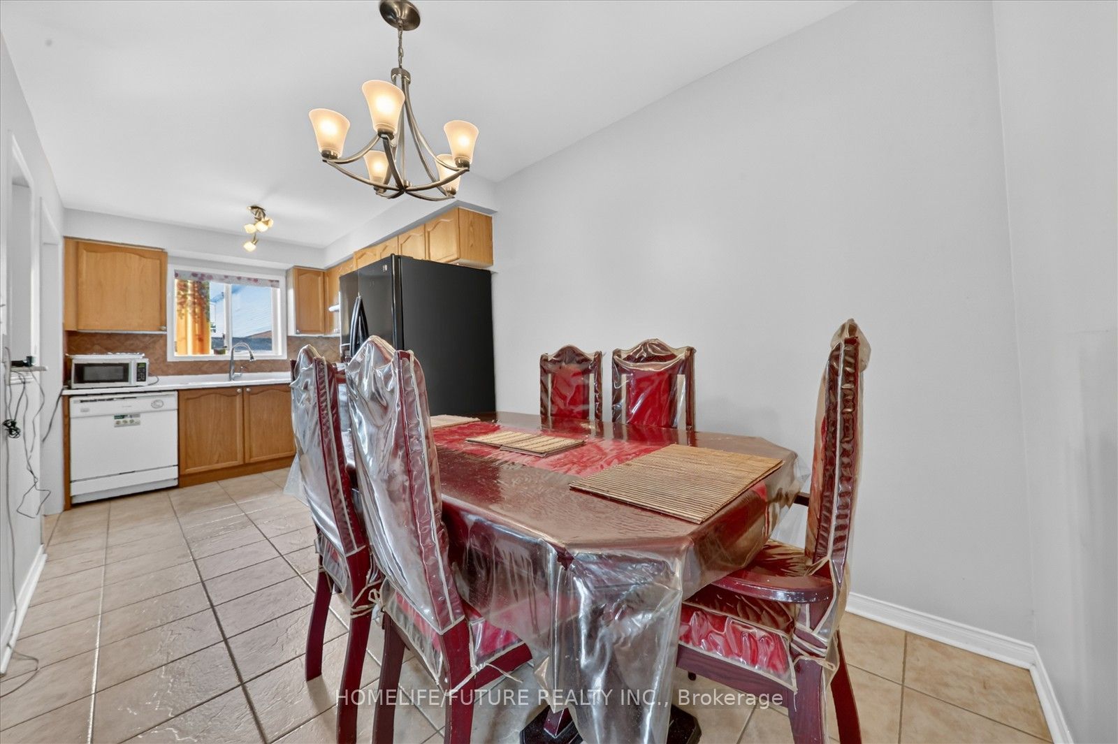 16 Rozell Road Property Photo 10