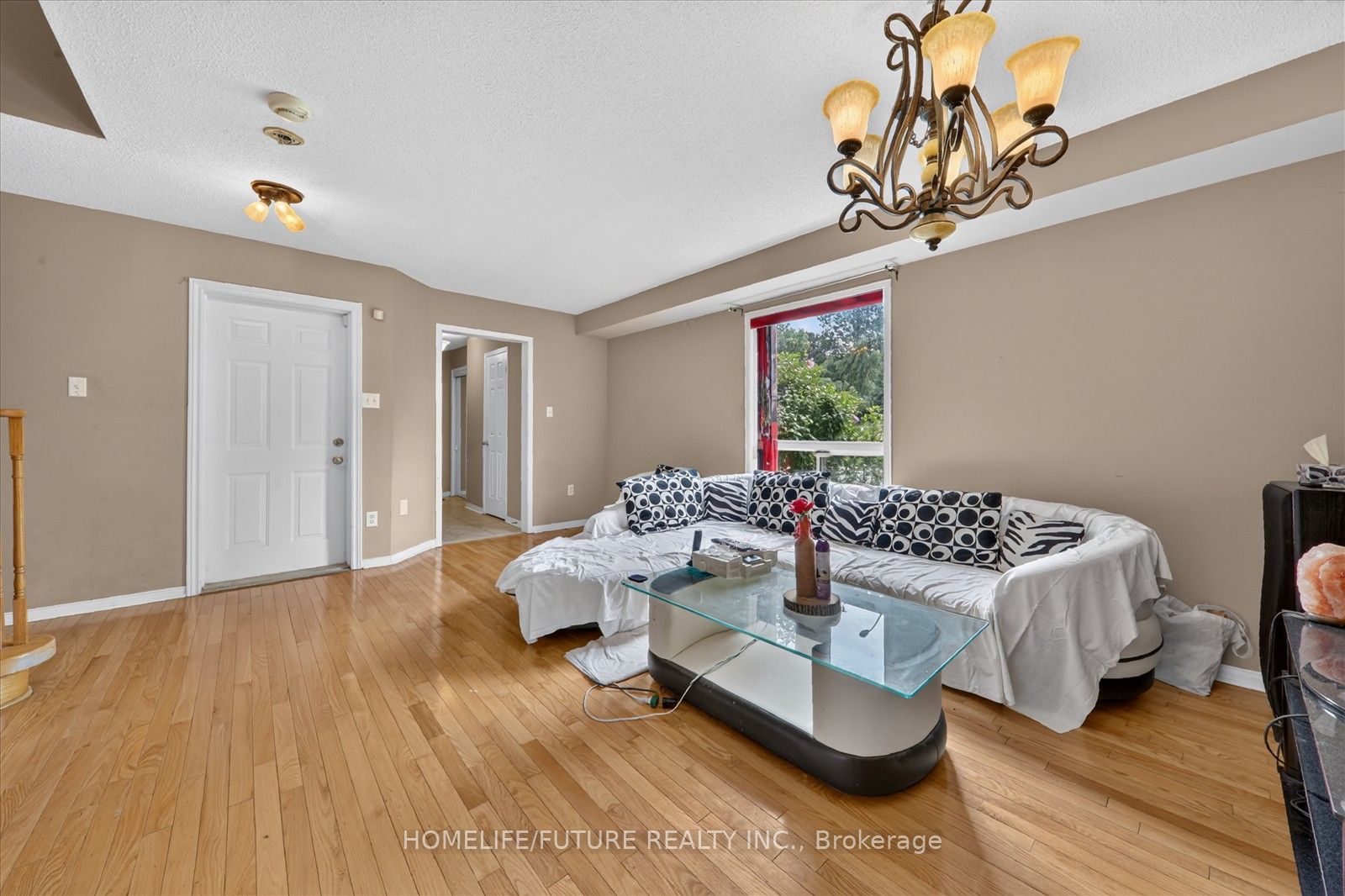 16 Rozell Road Property Photo 16