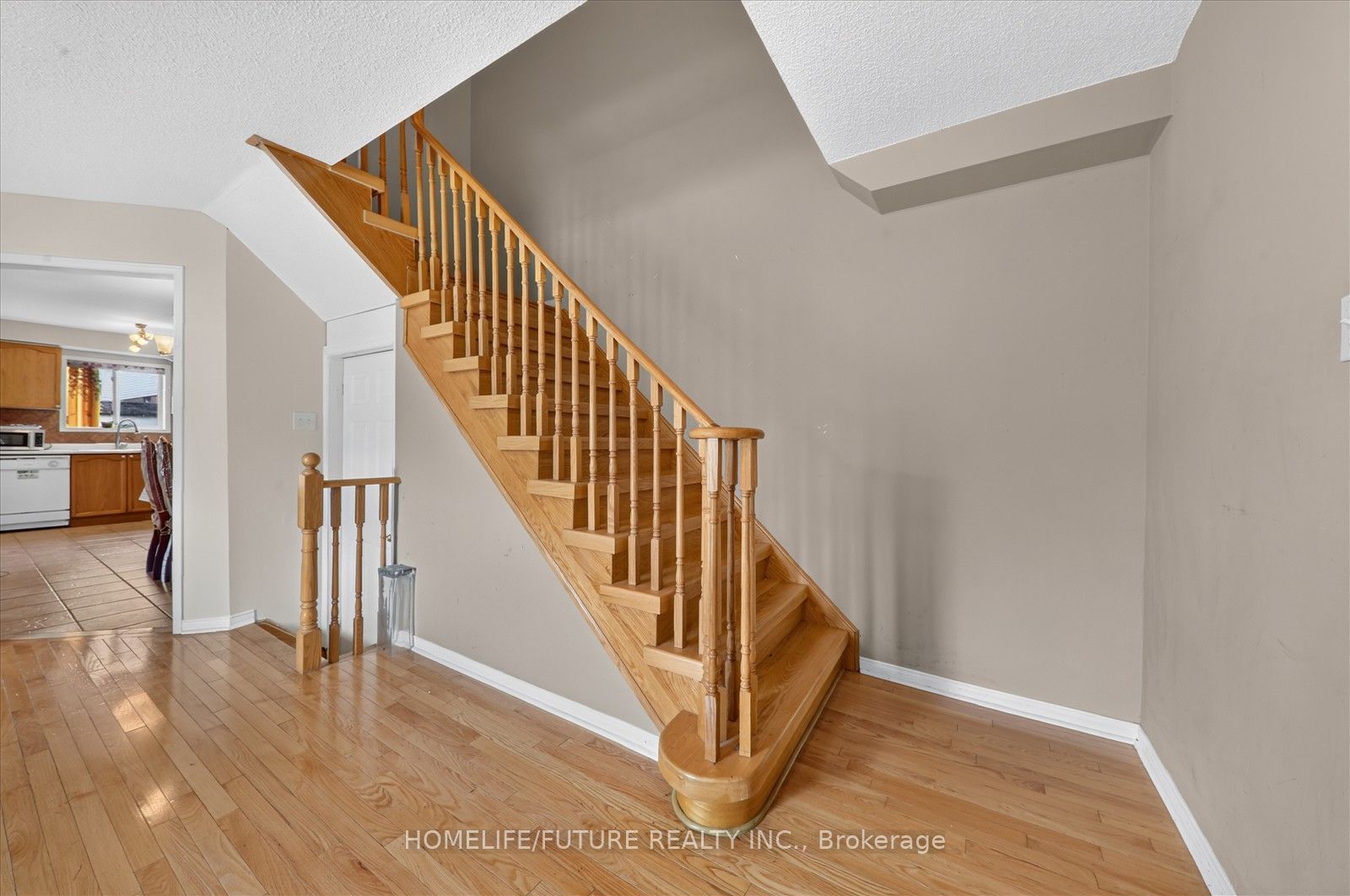 16 Rozell Road Property Photo 18