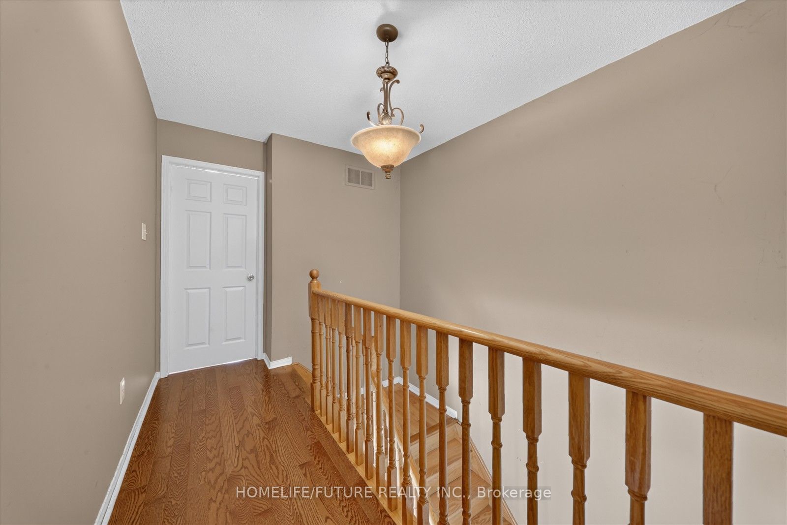 16 Rozell Road Property Photo 19