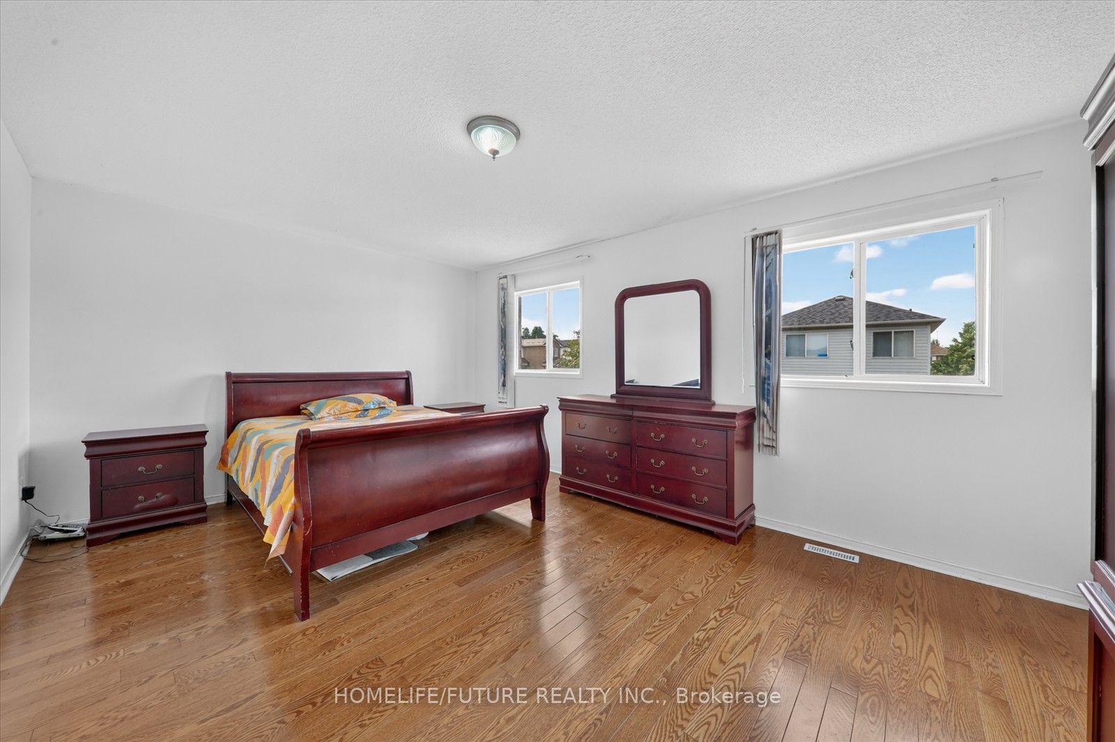 16 Rozell Road Property Photo 20