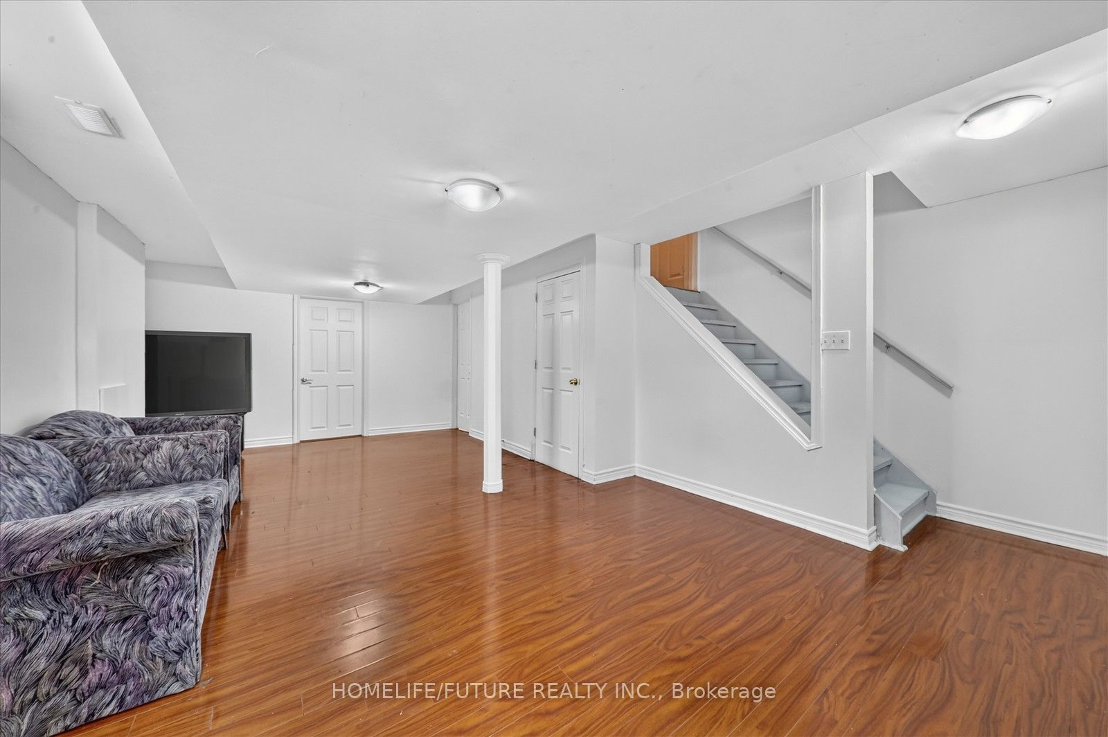 16 Rozell Road Property Photo 35
