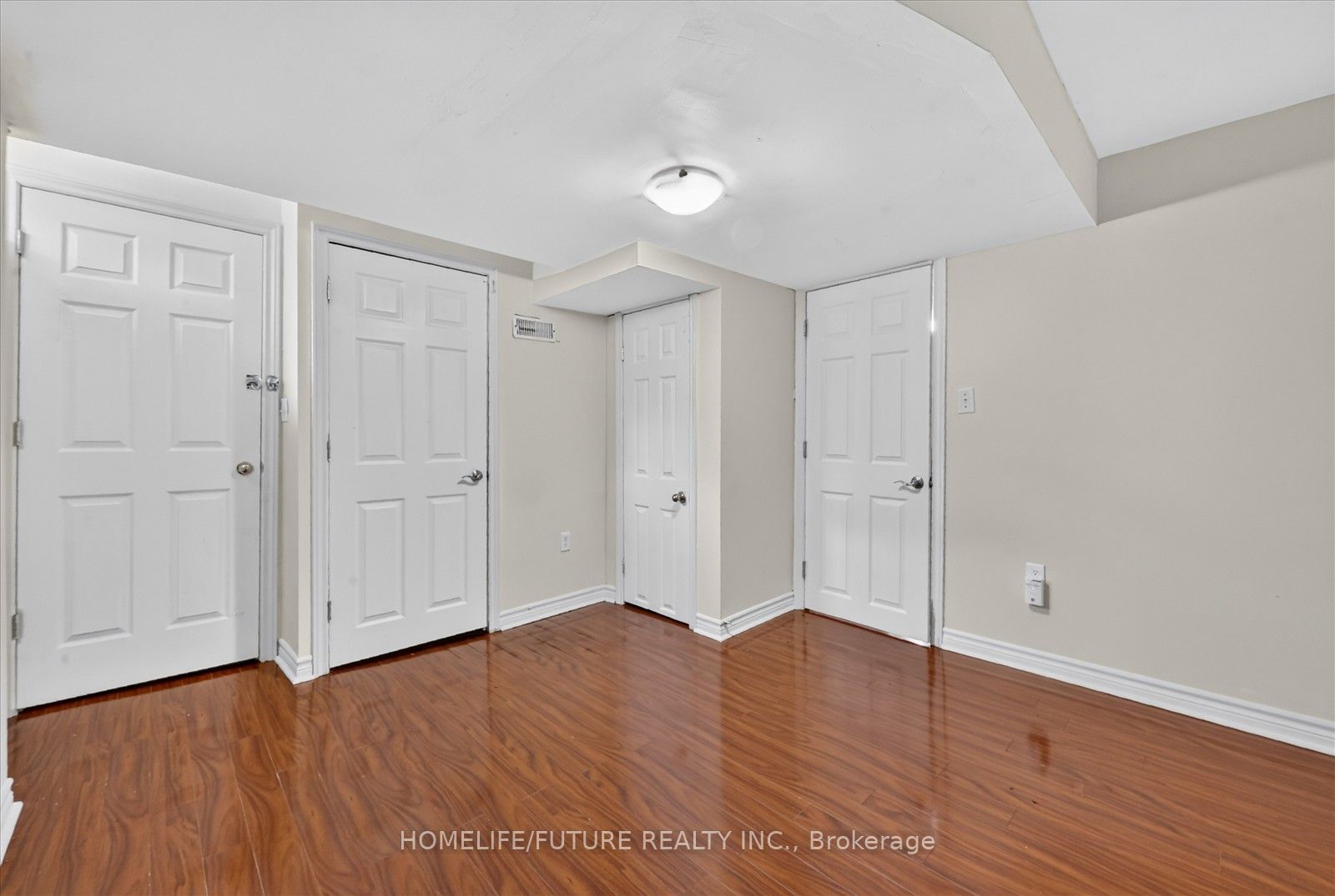 16 Rozell Road Property Photo 40