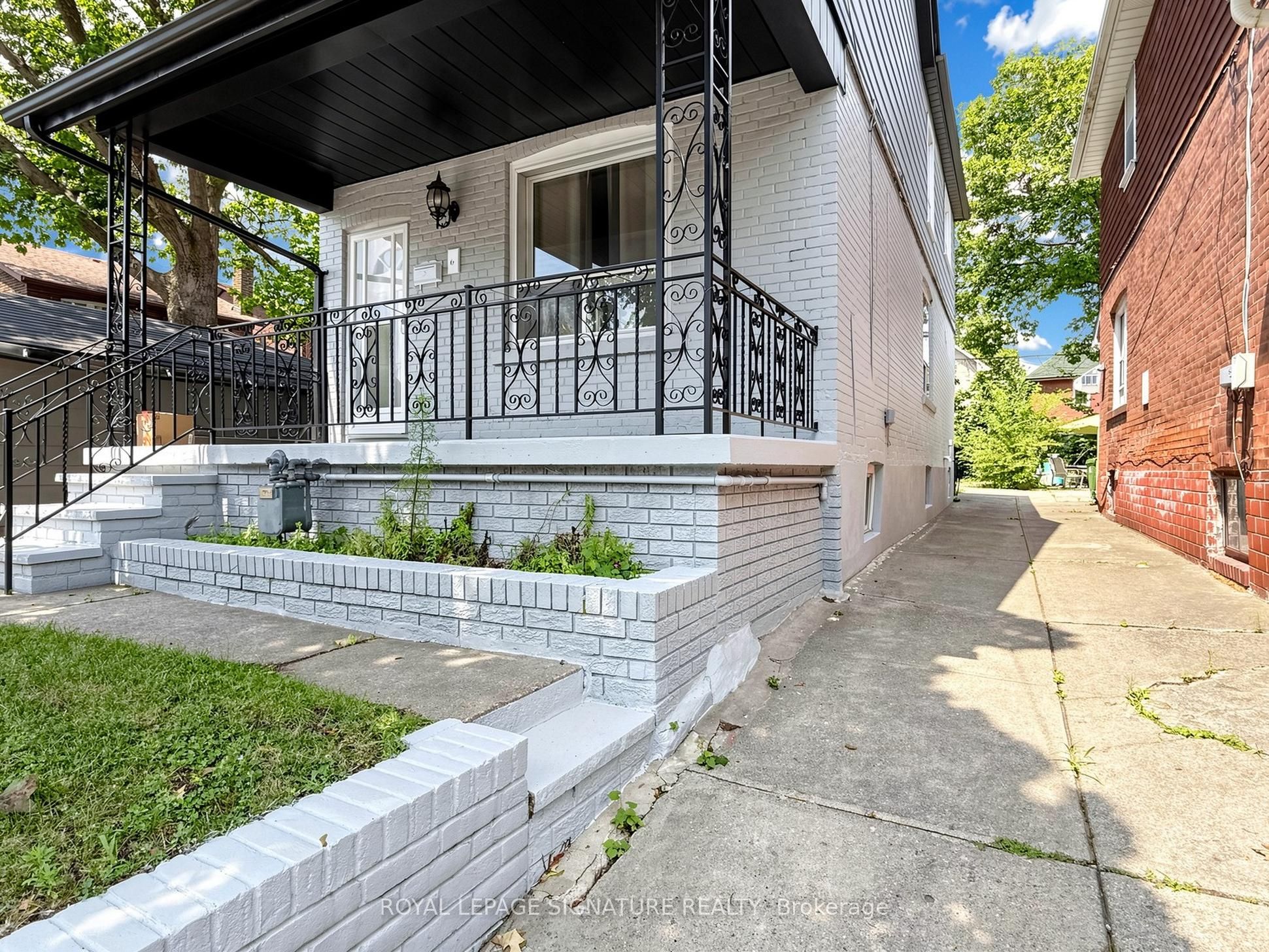 8 Harris Avenue Property Photo 2