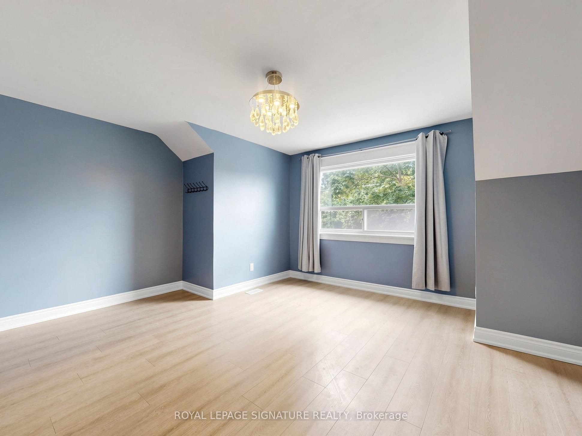 8 Harris Avenue Property Photo 24