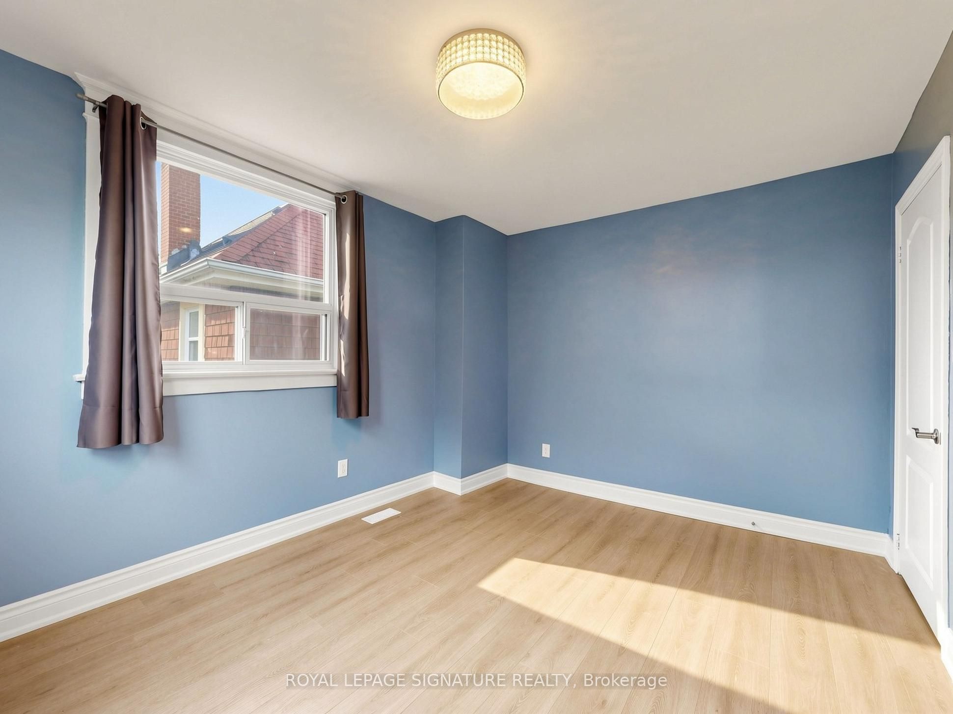 8 Harris Avenue Property Photo 28
