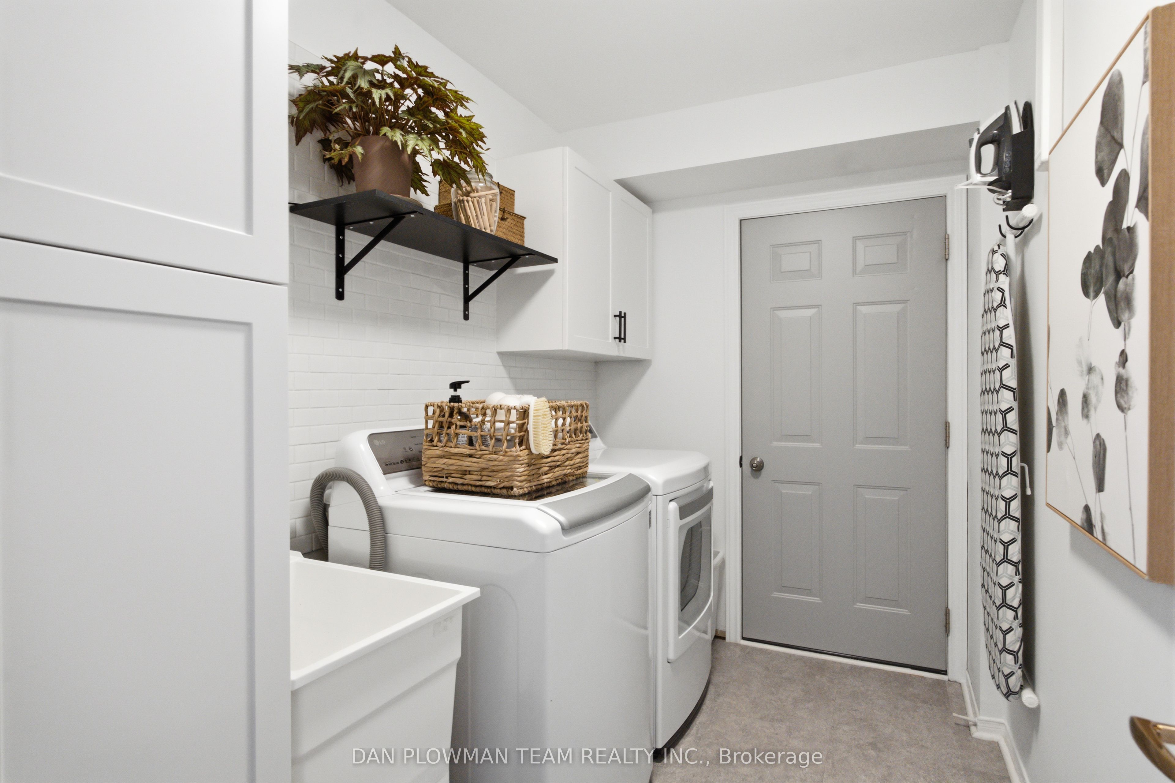 6 Saddlebrook Court Property Photo 17
